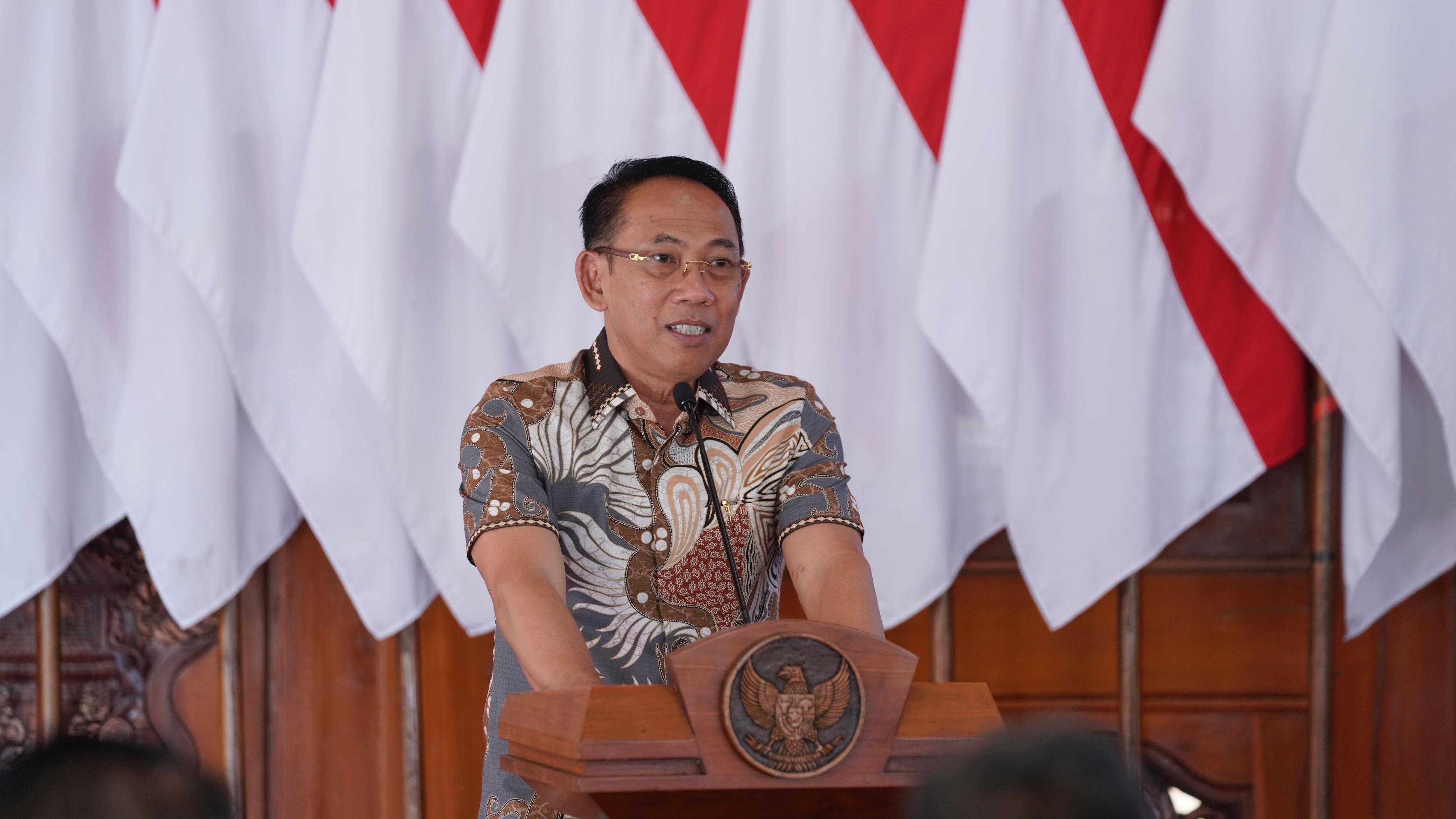 gambar utama