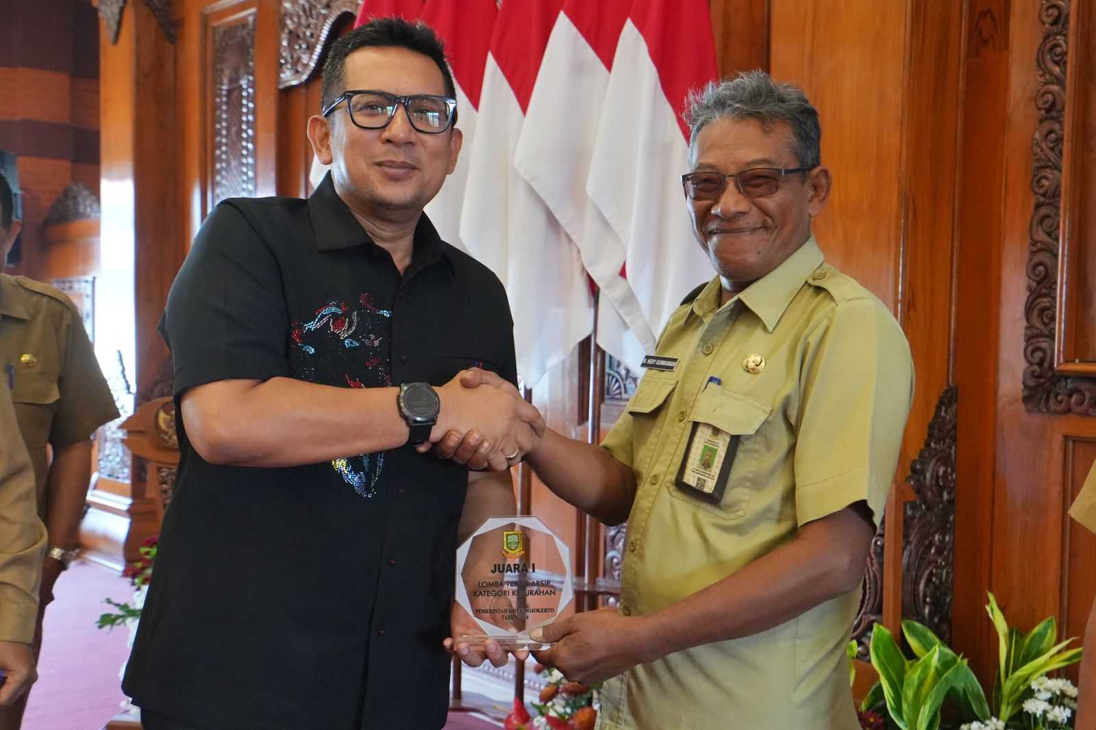 gambar utama