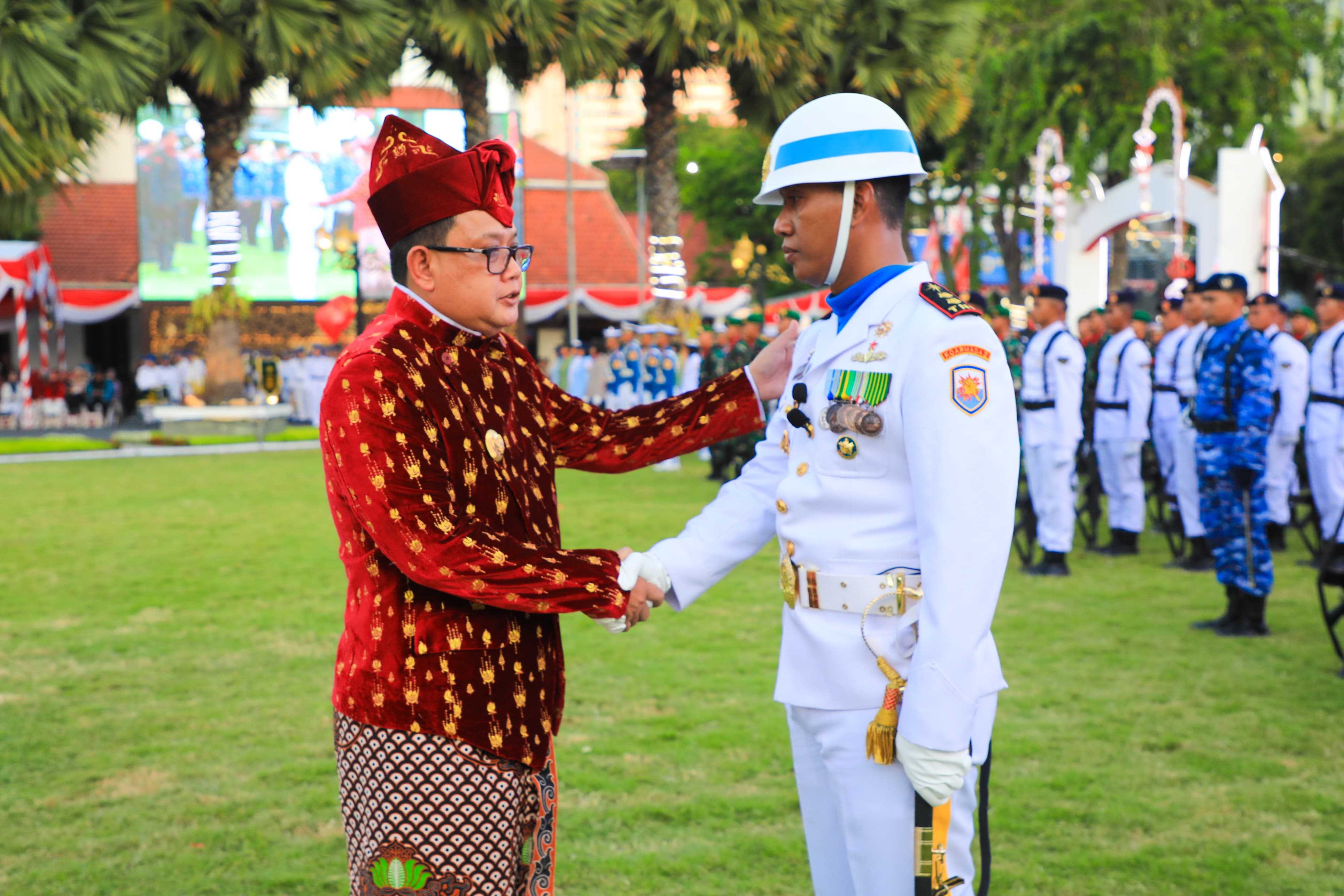 gambar utama