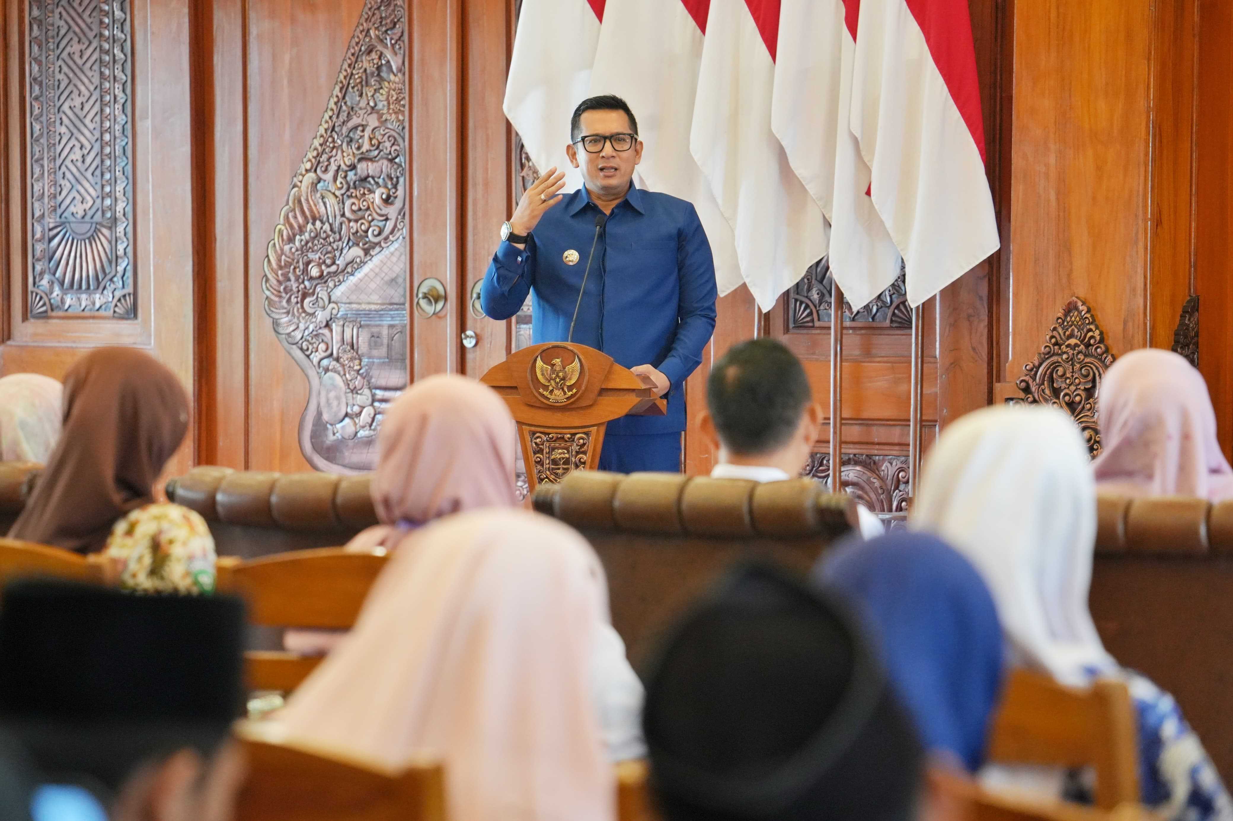 gambar utama