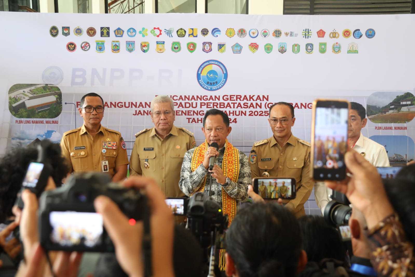 gambar utama