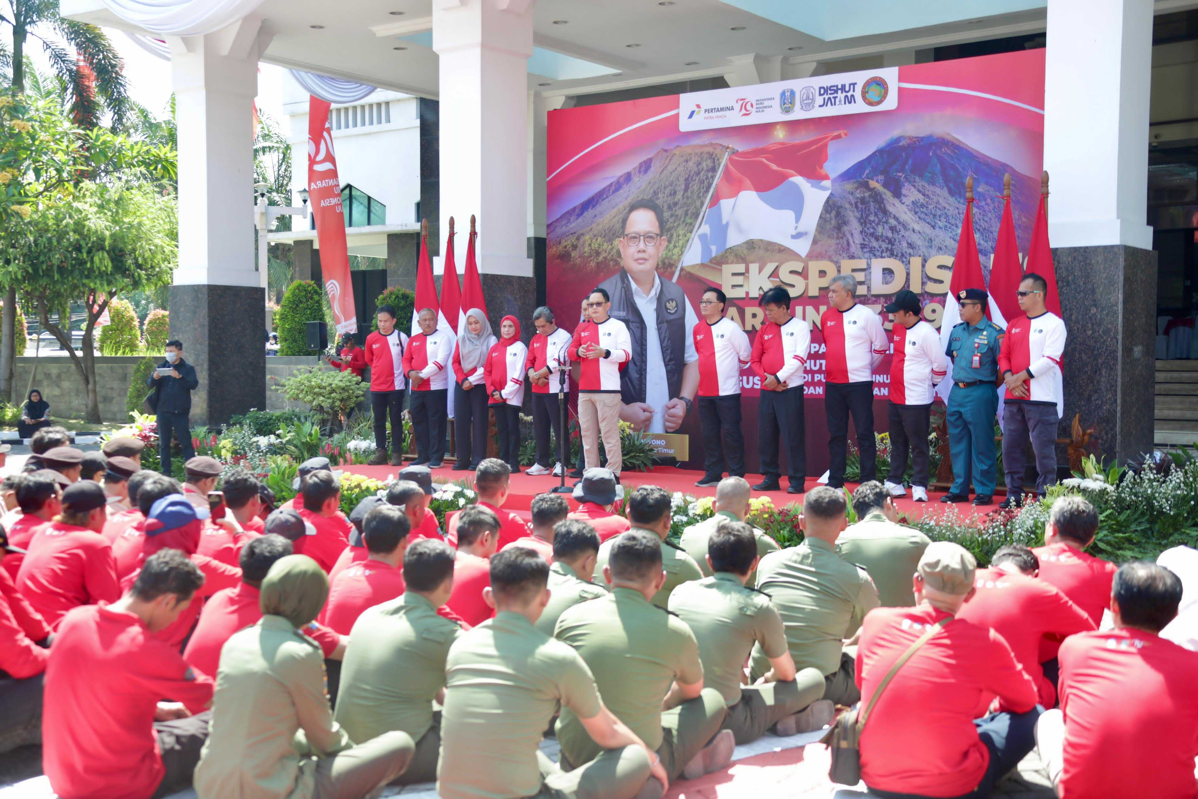 gambar utama