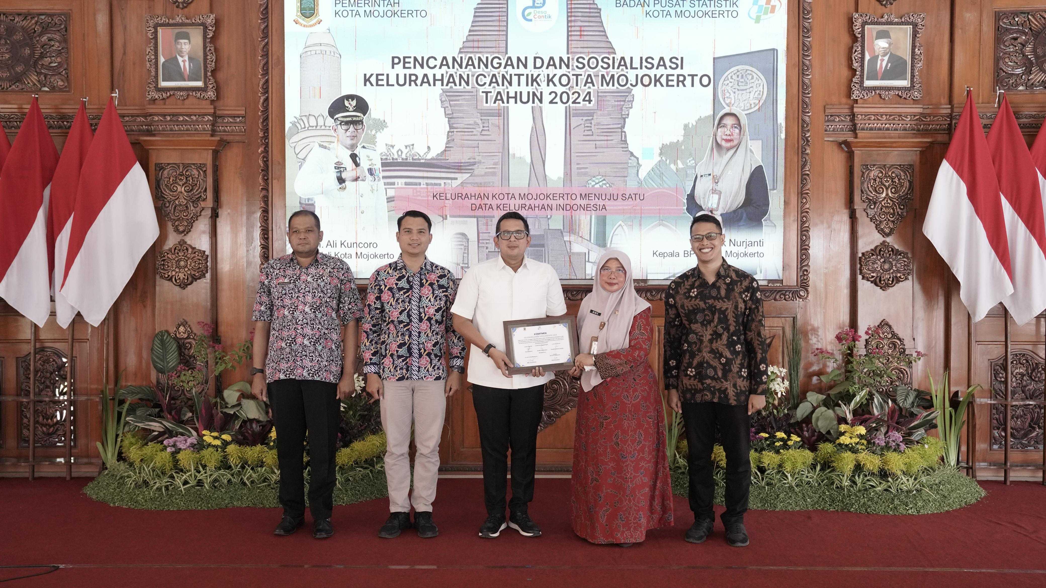 gambar utama