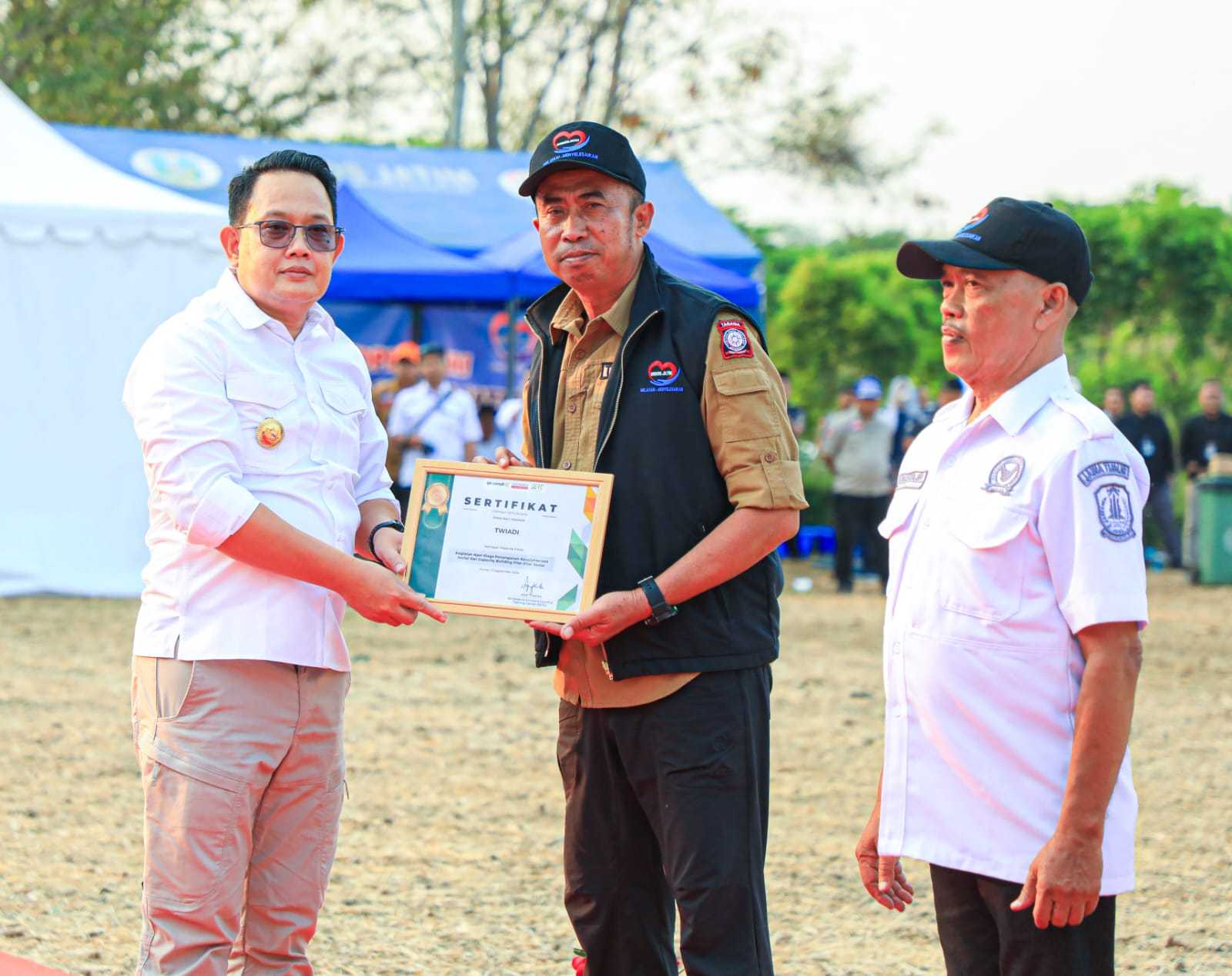 gambar utama