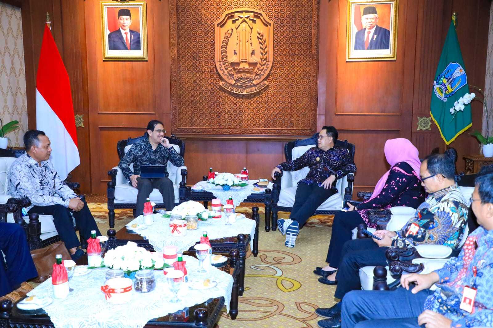 gambar utama