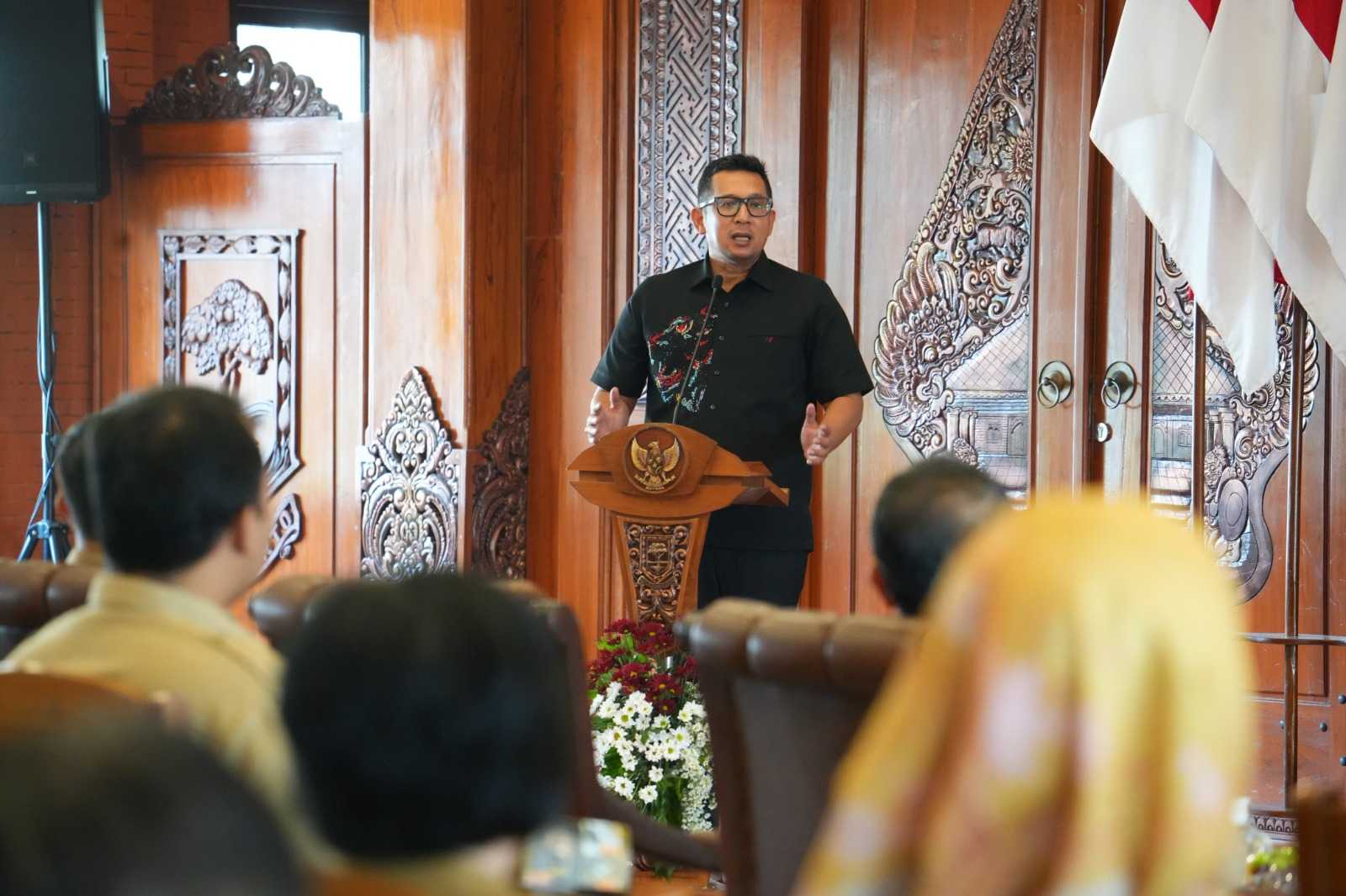 gambar utama