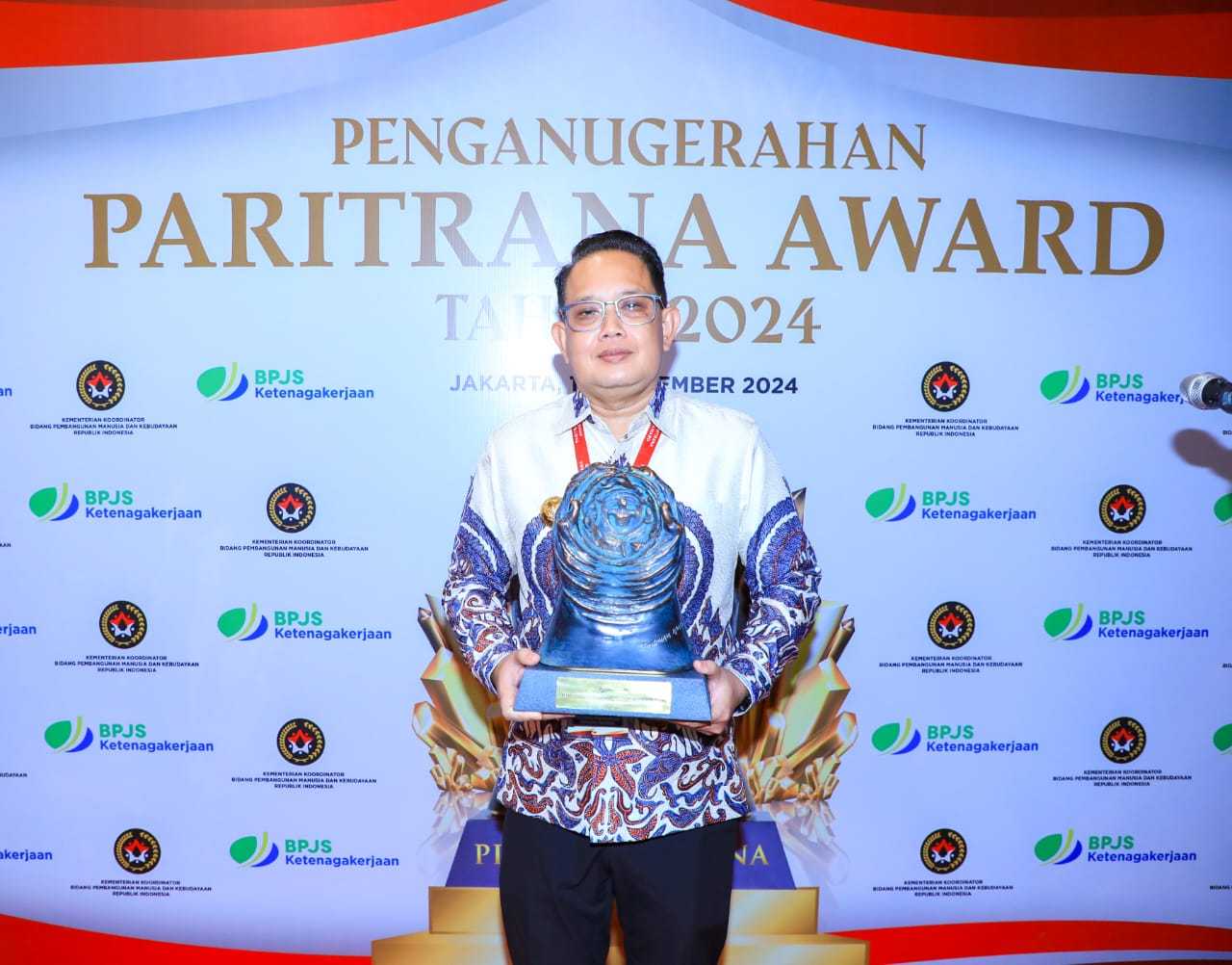 gambar utama