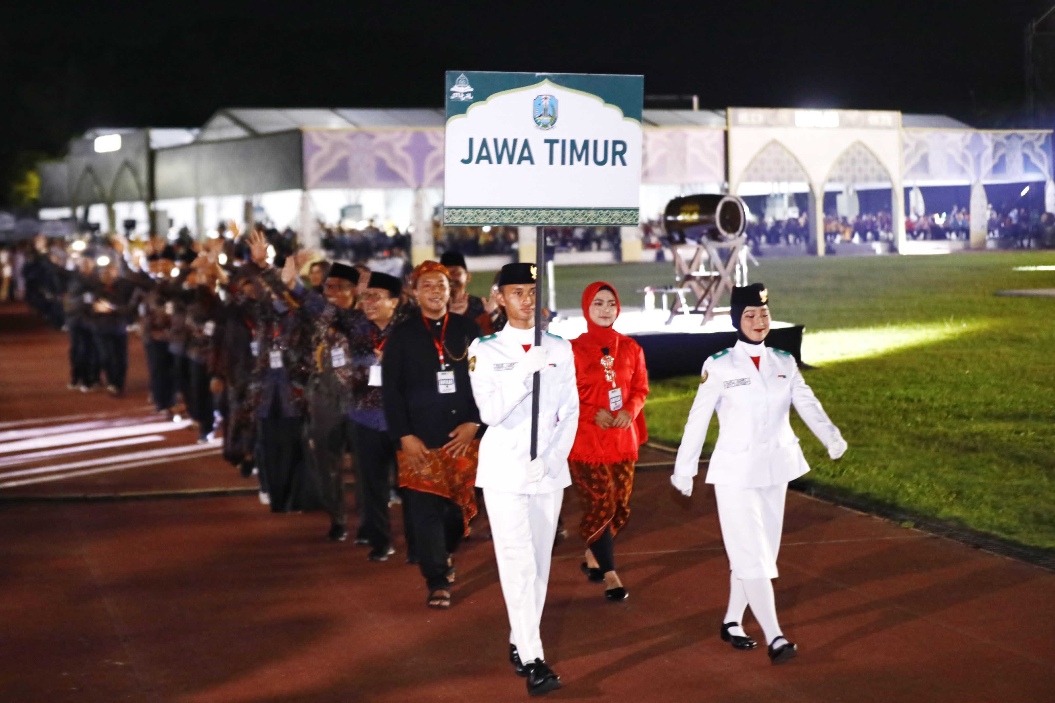 Aldagan xotinlar haqida porno videolar