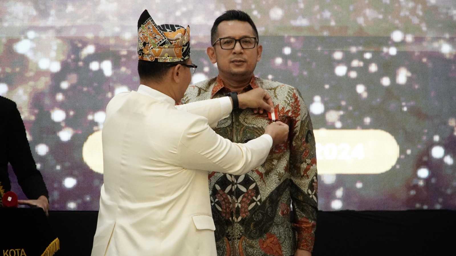 gambar utama