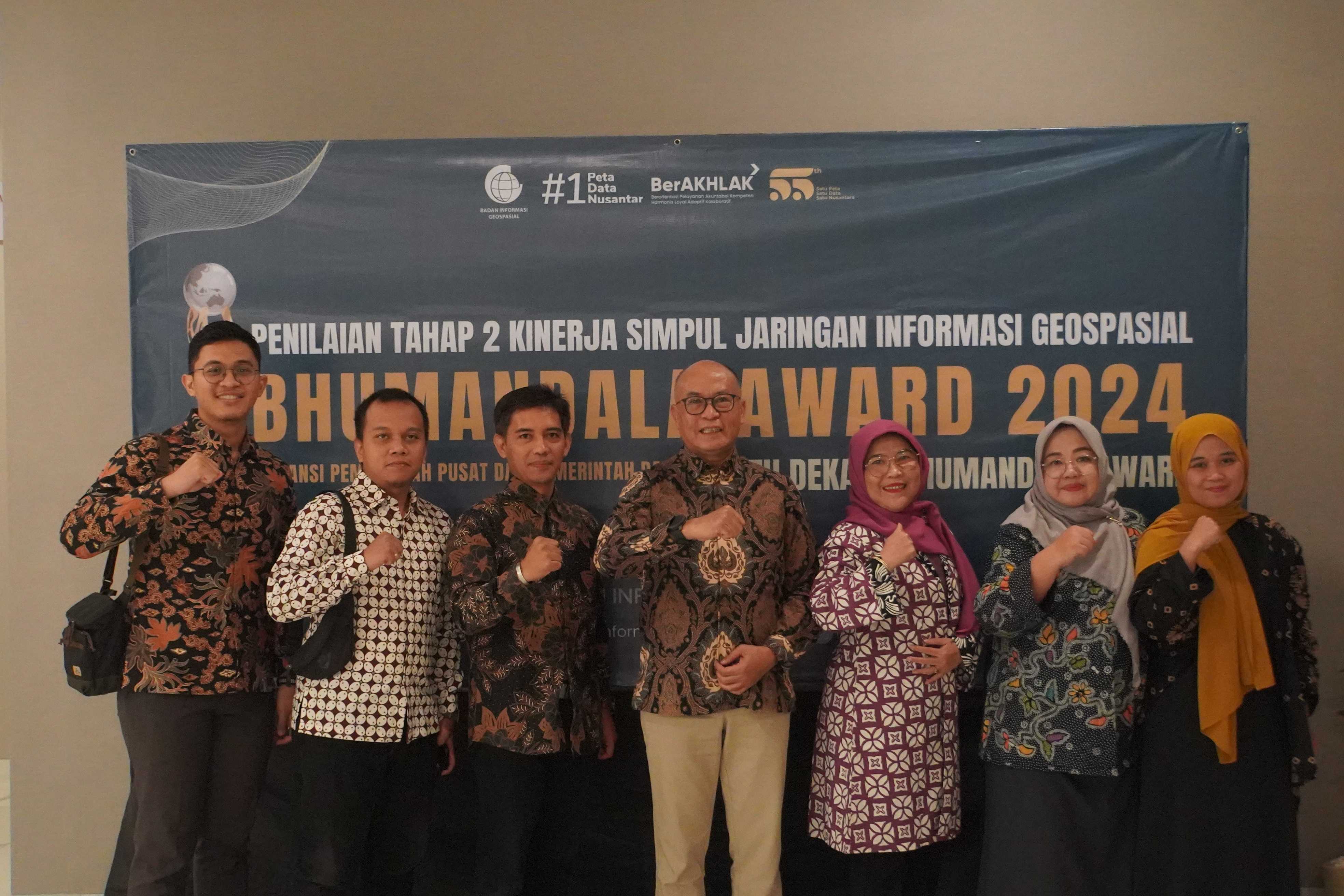 gambar utama