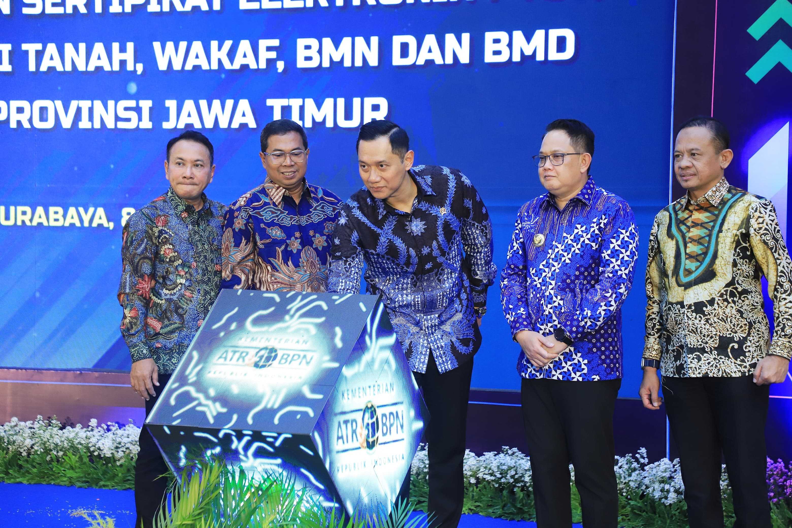 gambar utama