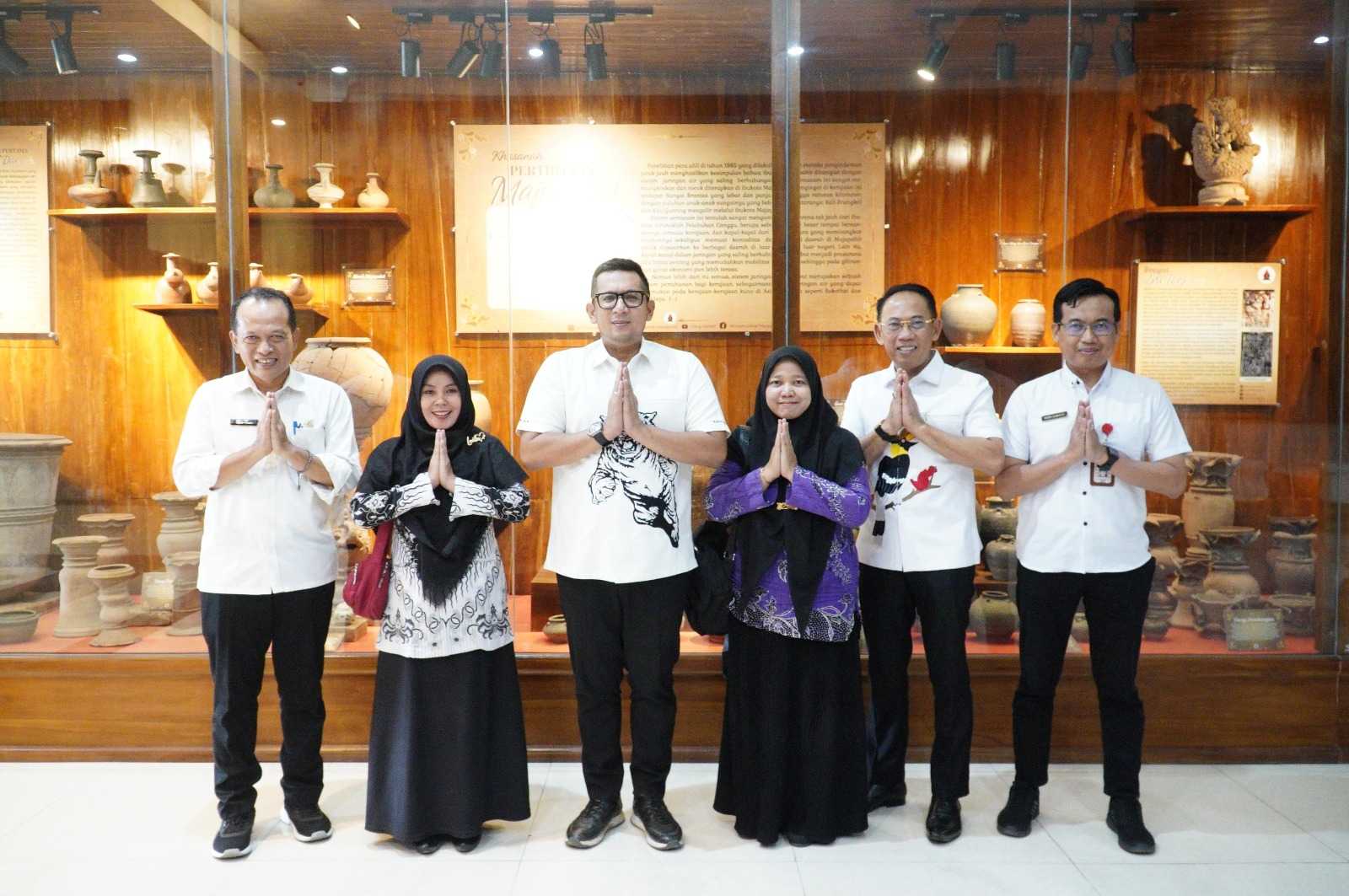 gambar utama
