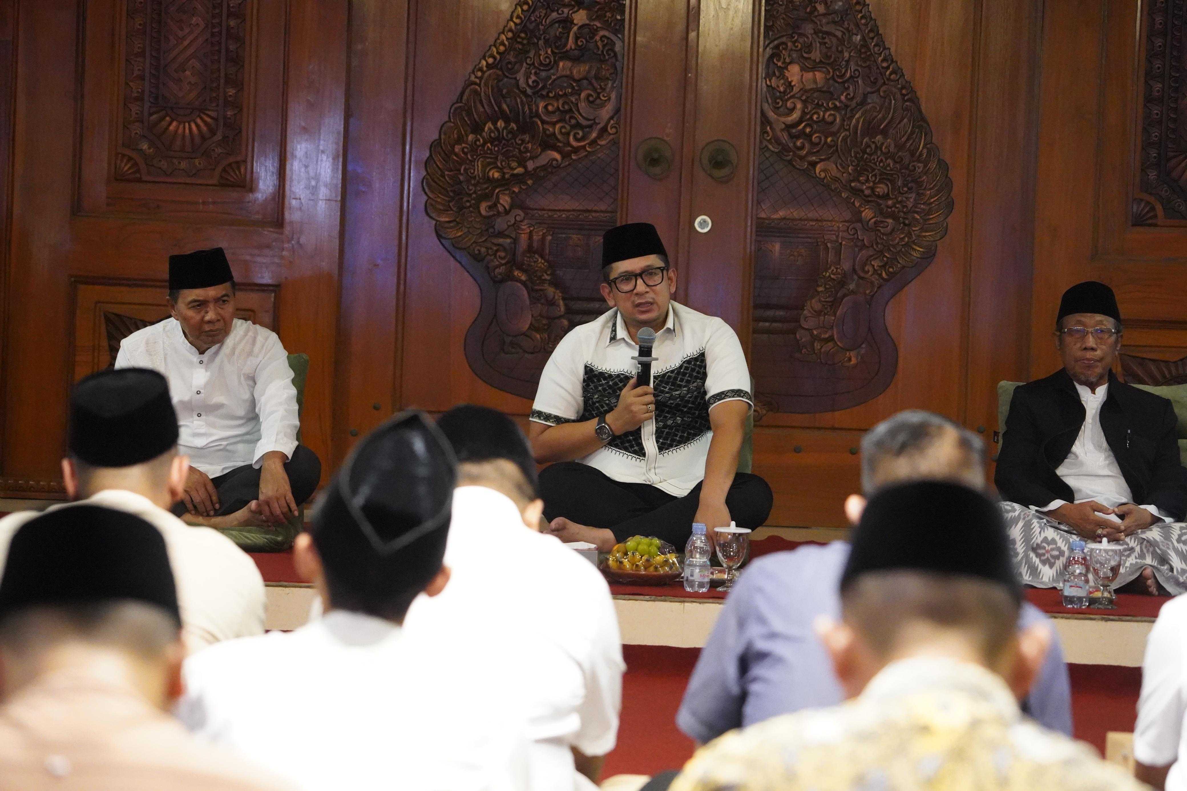 gambar utama