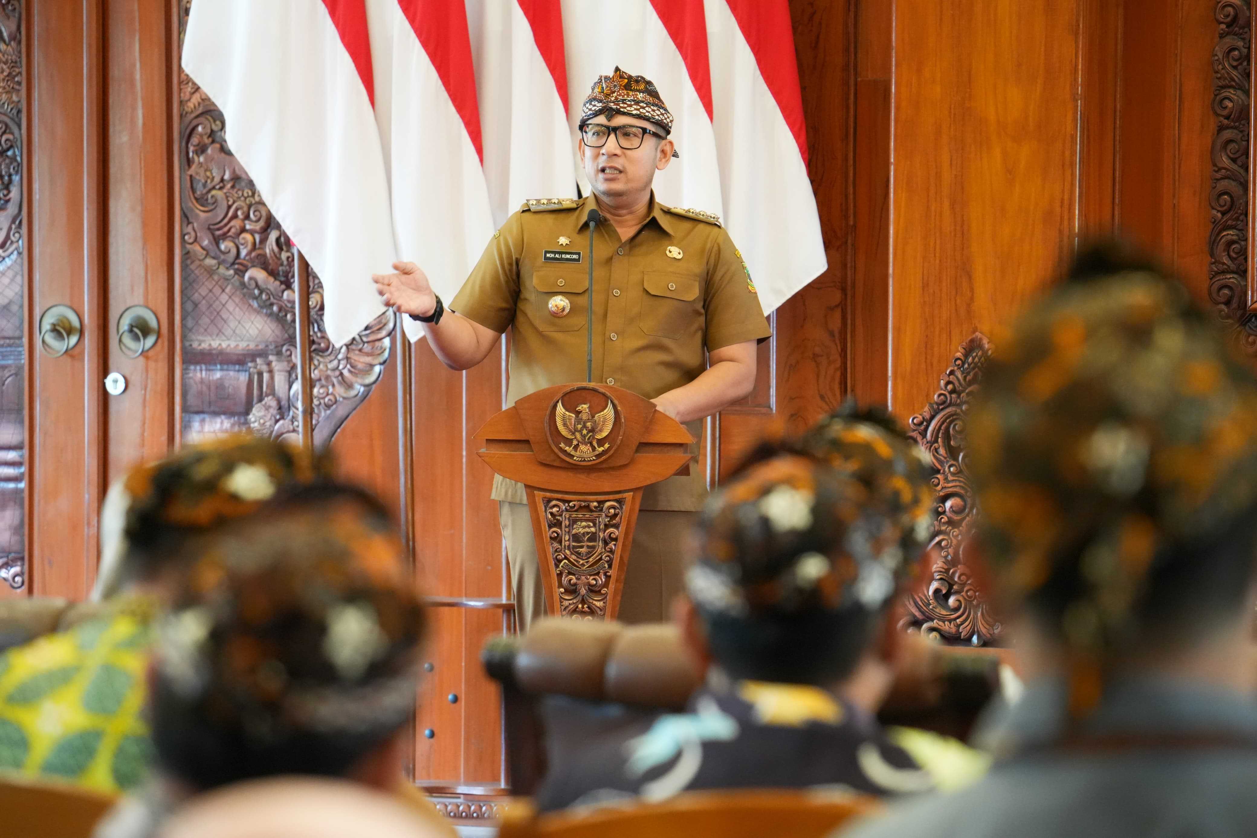 gambar utama