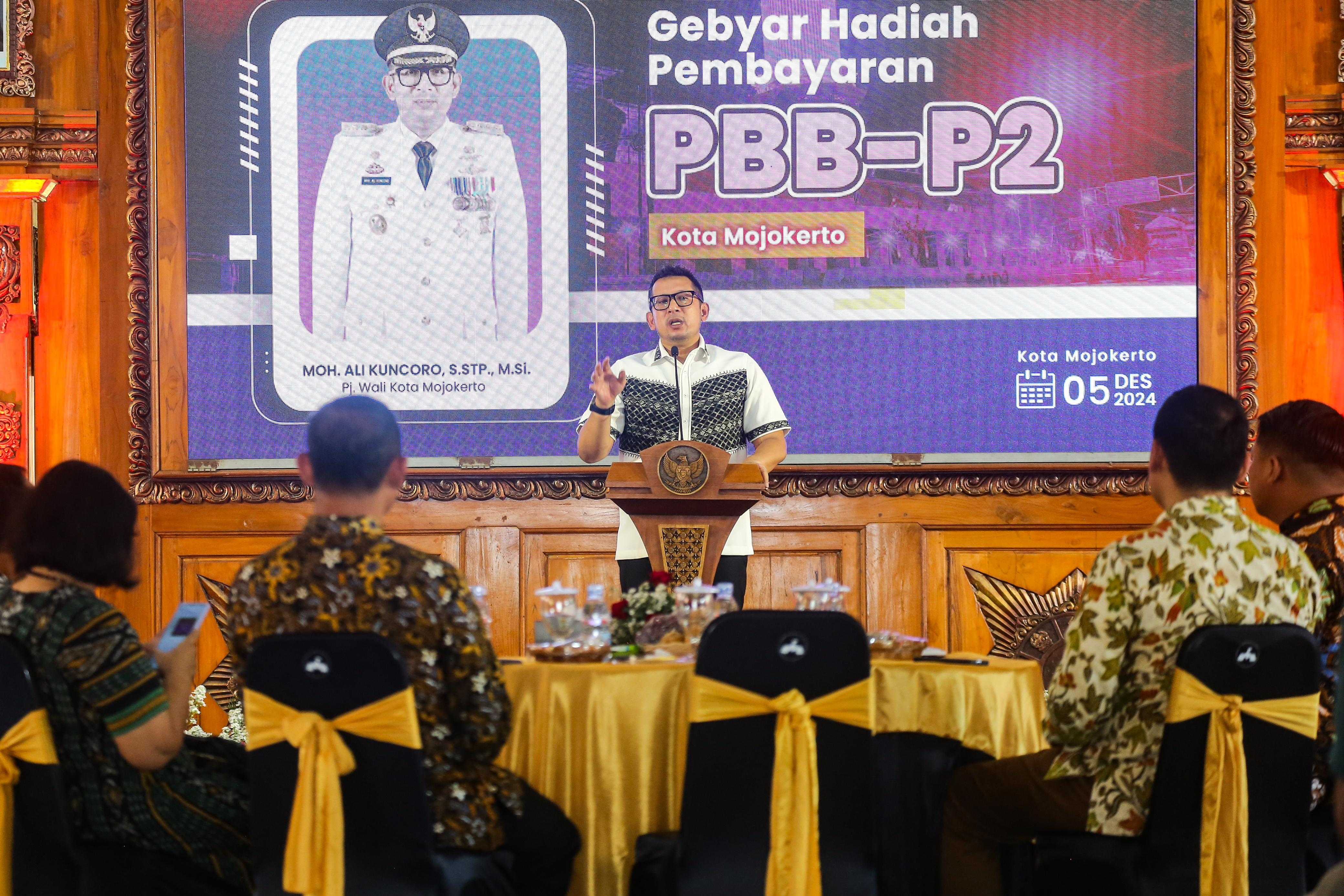 gambar utama