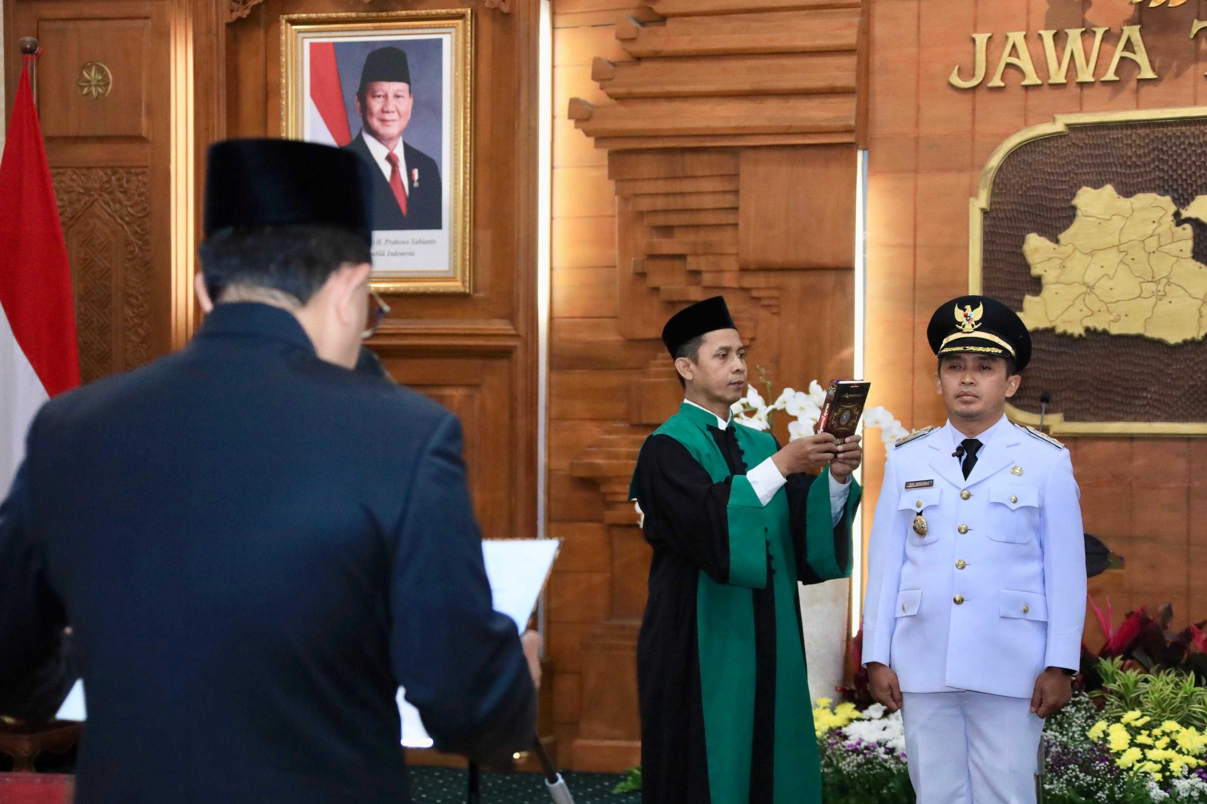 gambar utama