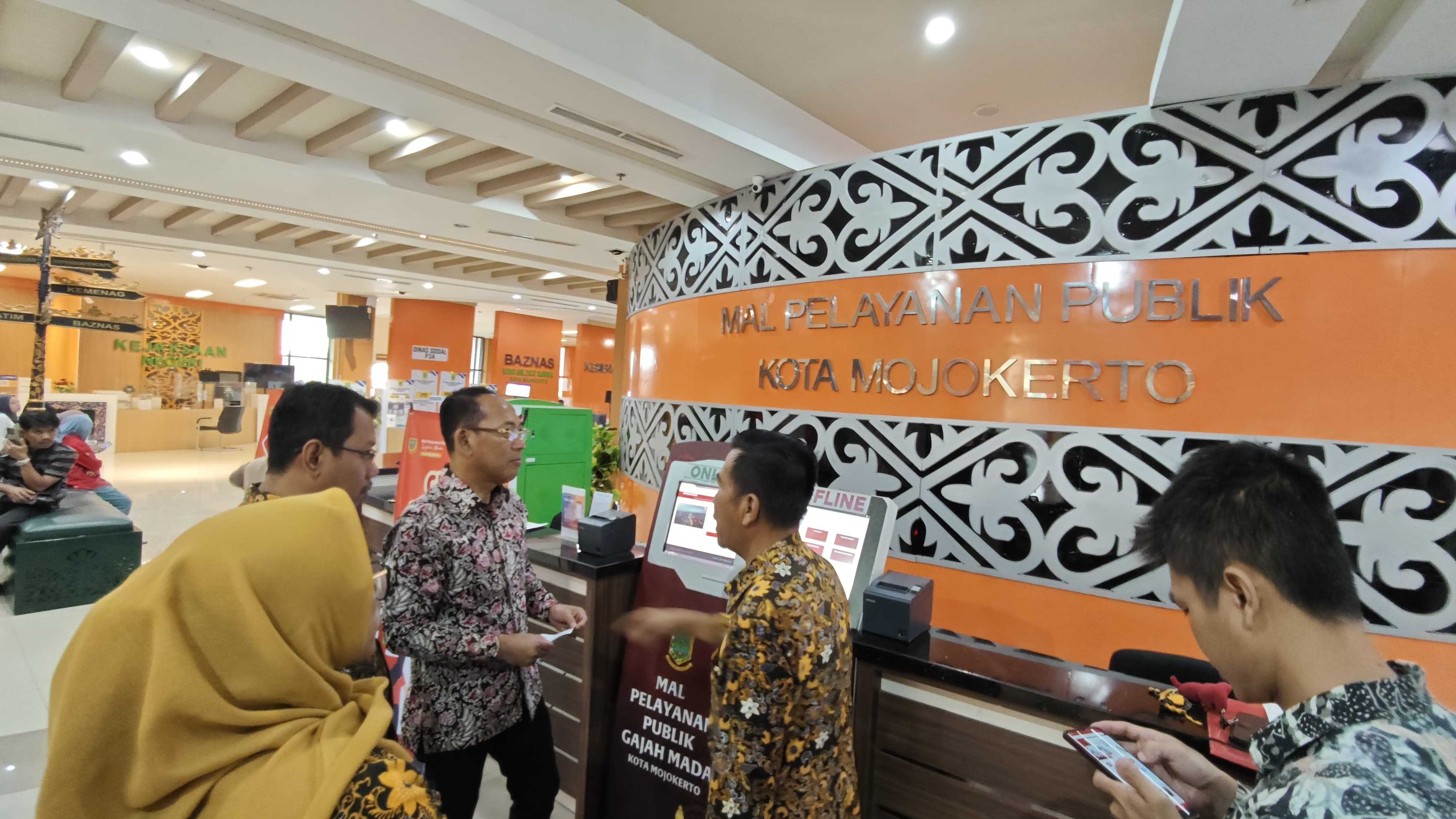 gambar utama