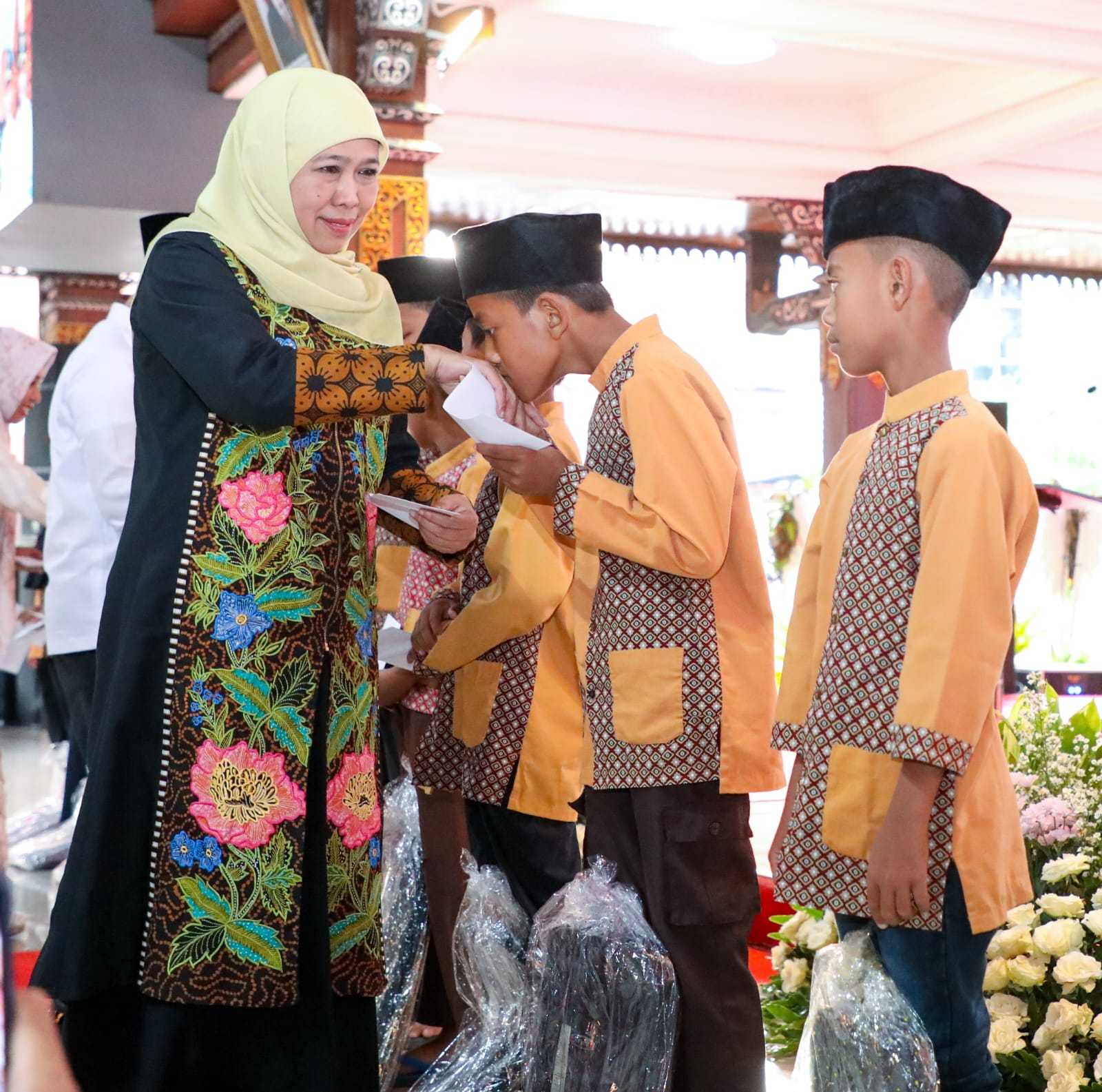 gambar utama
