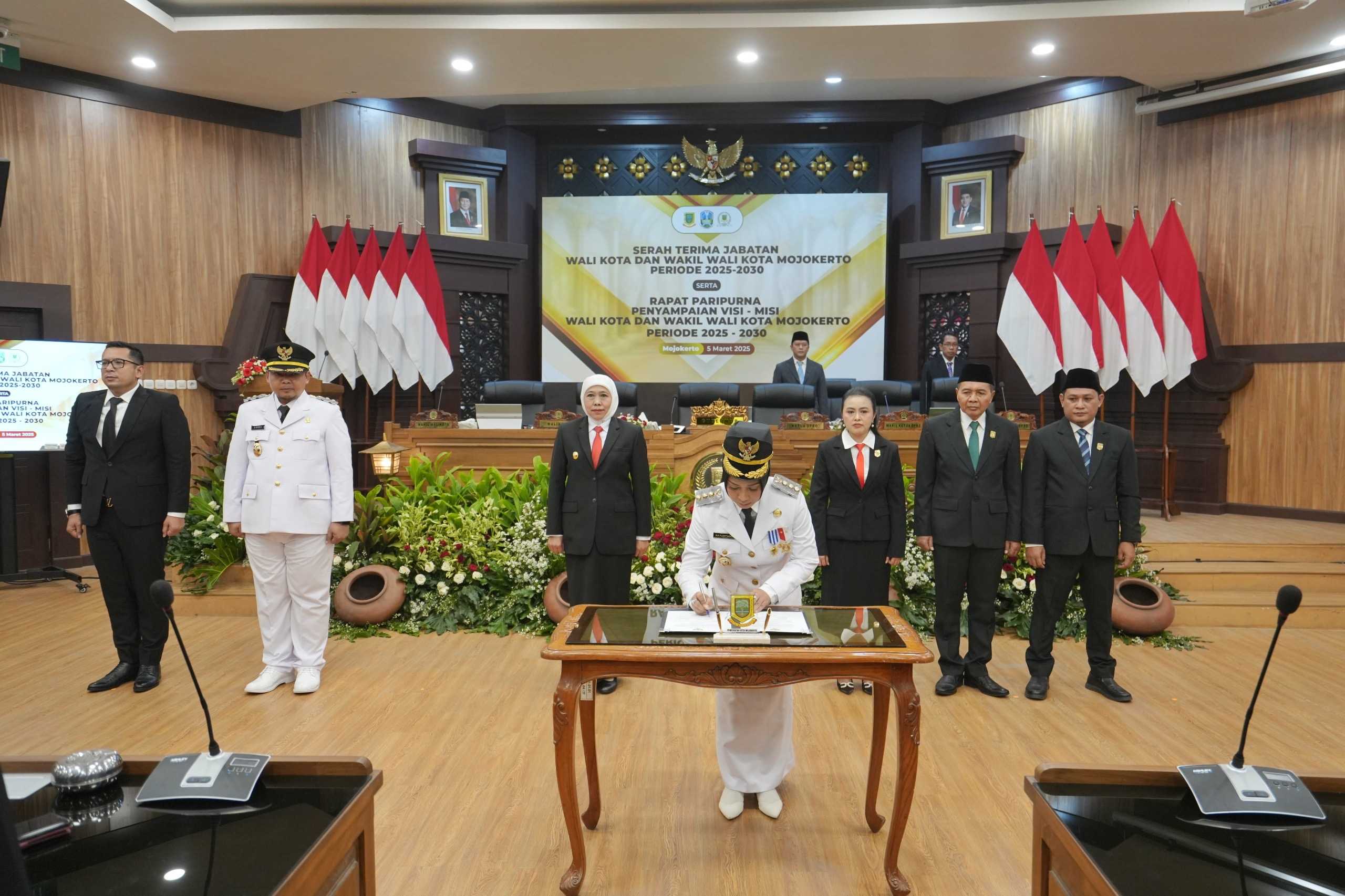 gambar utama