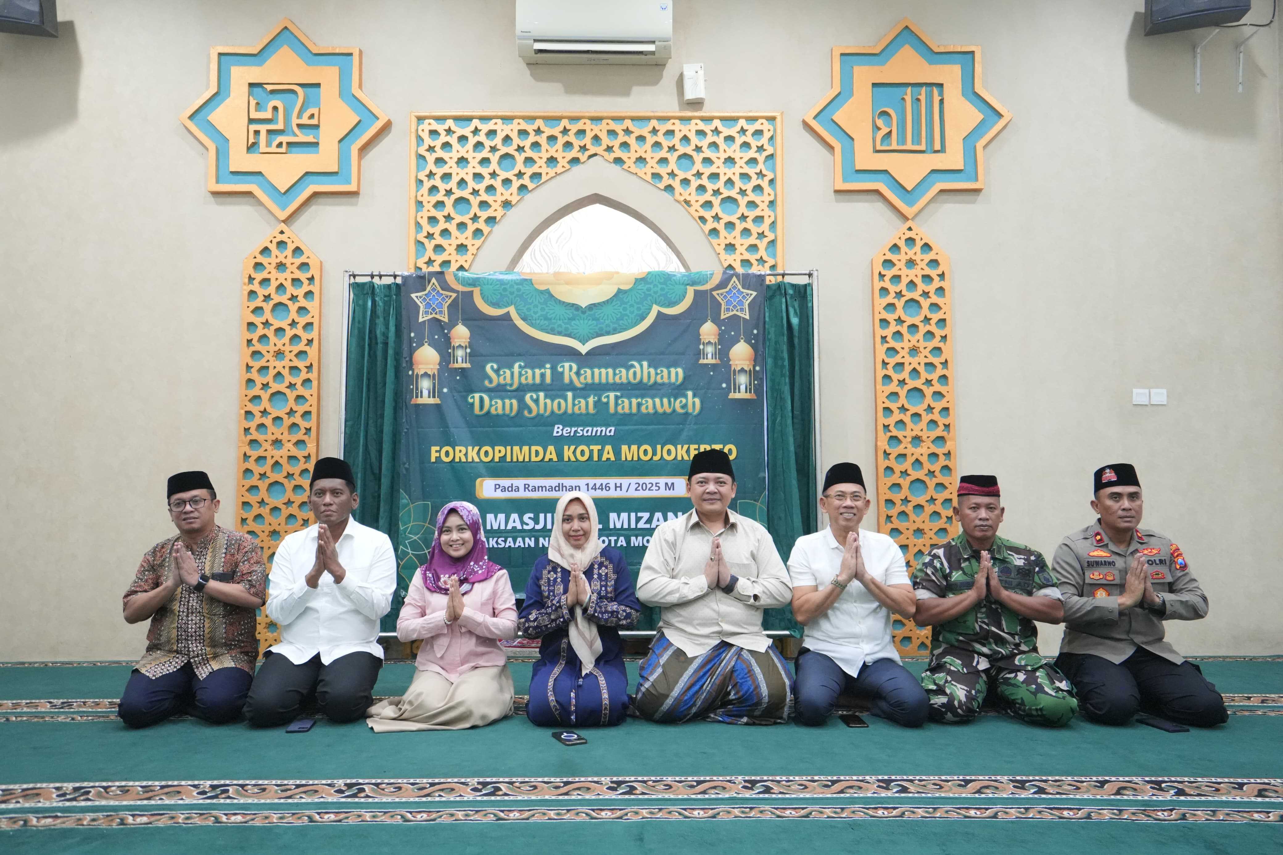 gambar utama