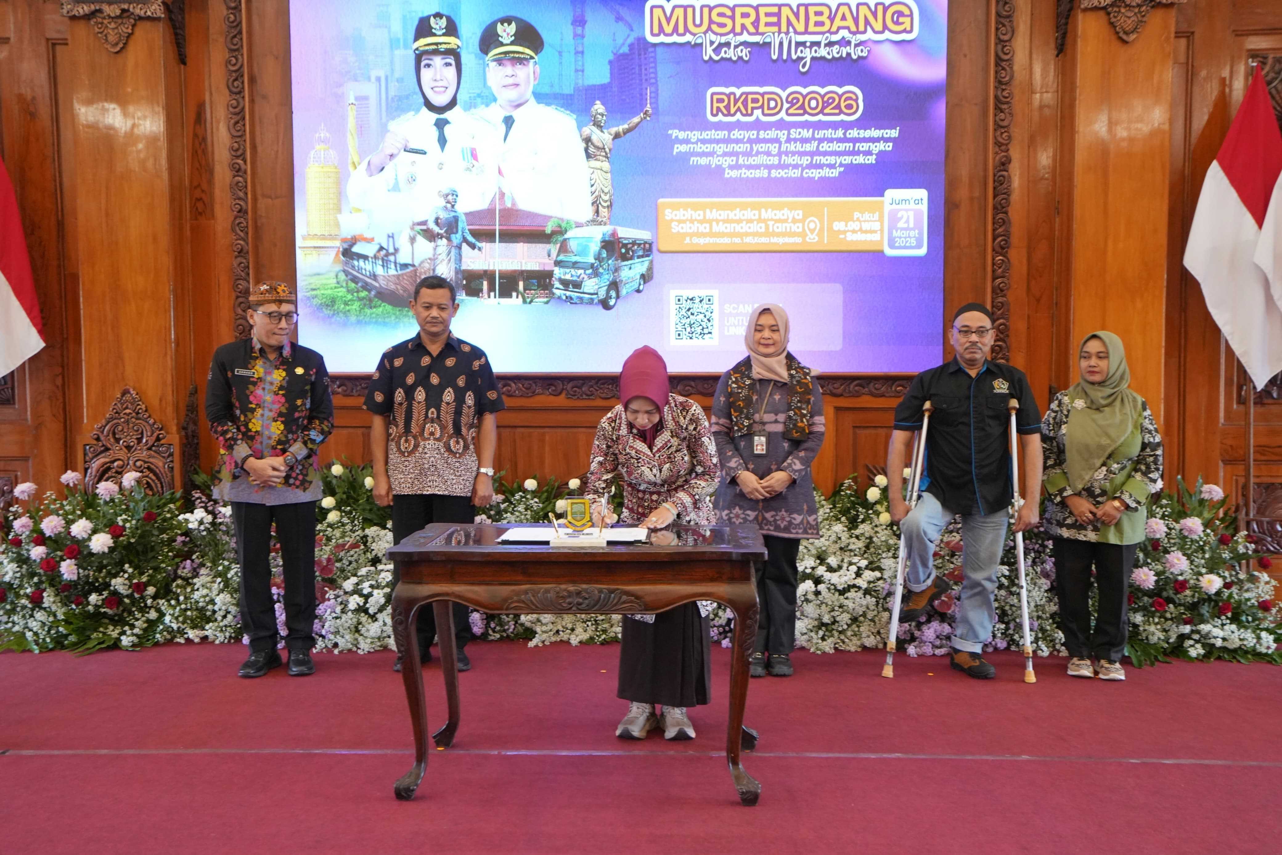 gambar utama