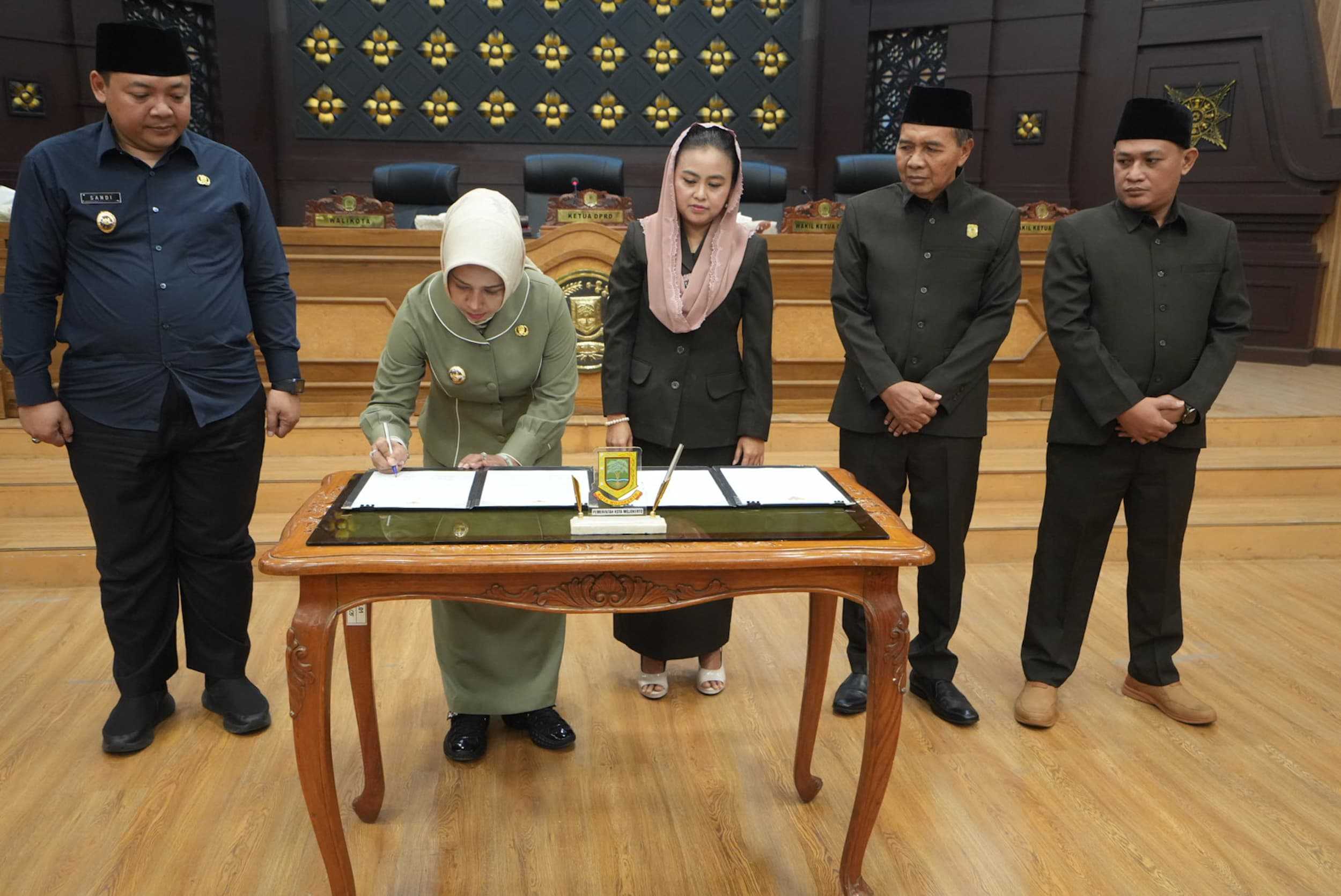 gambar utama