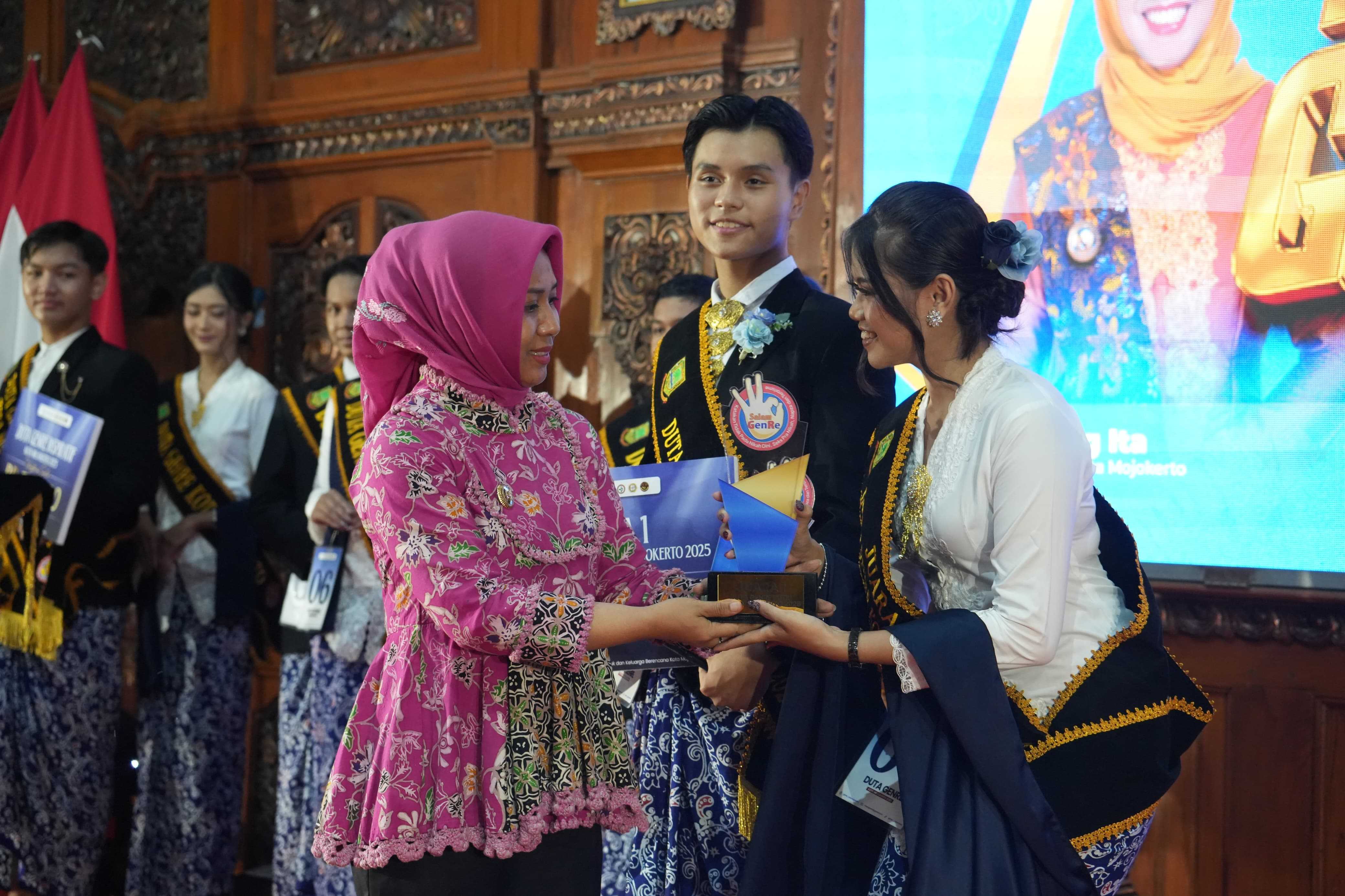 gambar utama