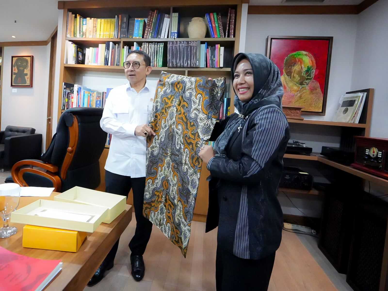 gambar utama