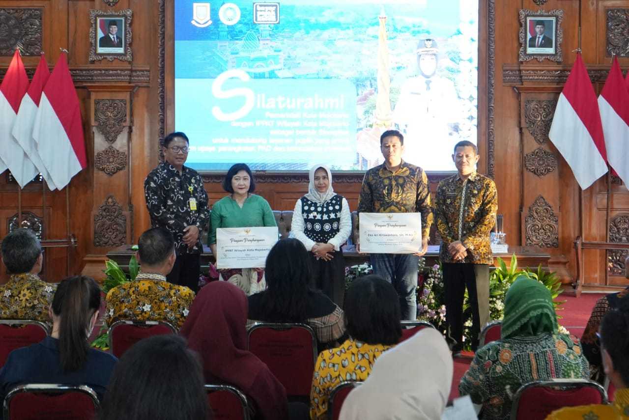 gambar utama