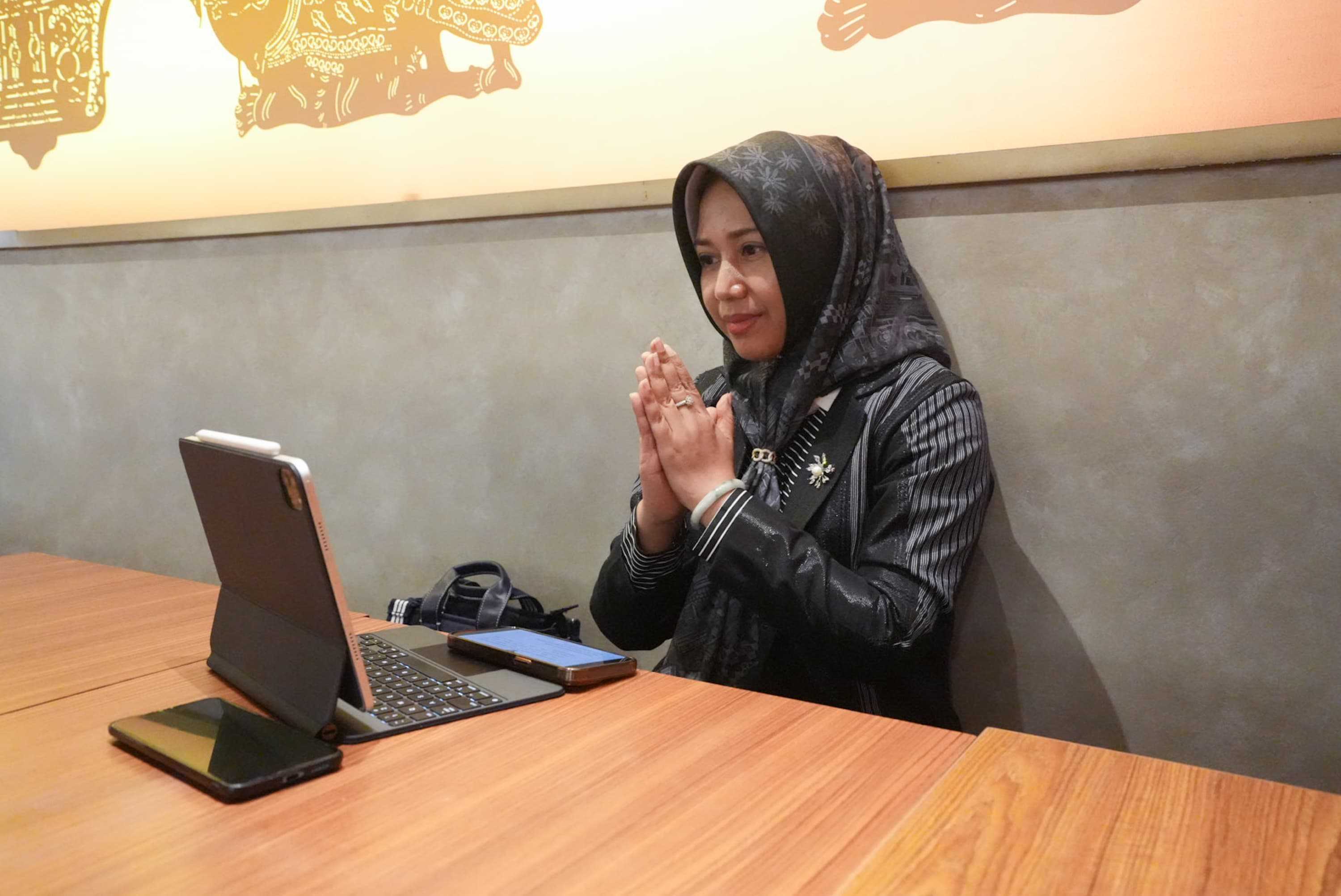 gambar utama