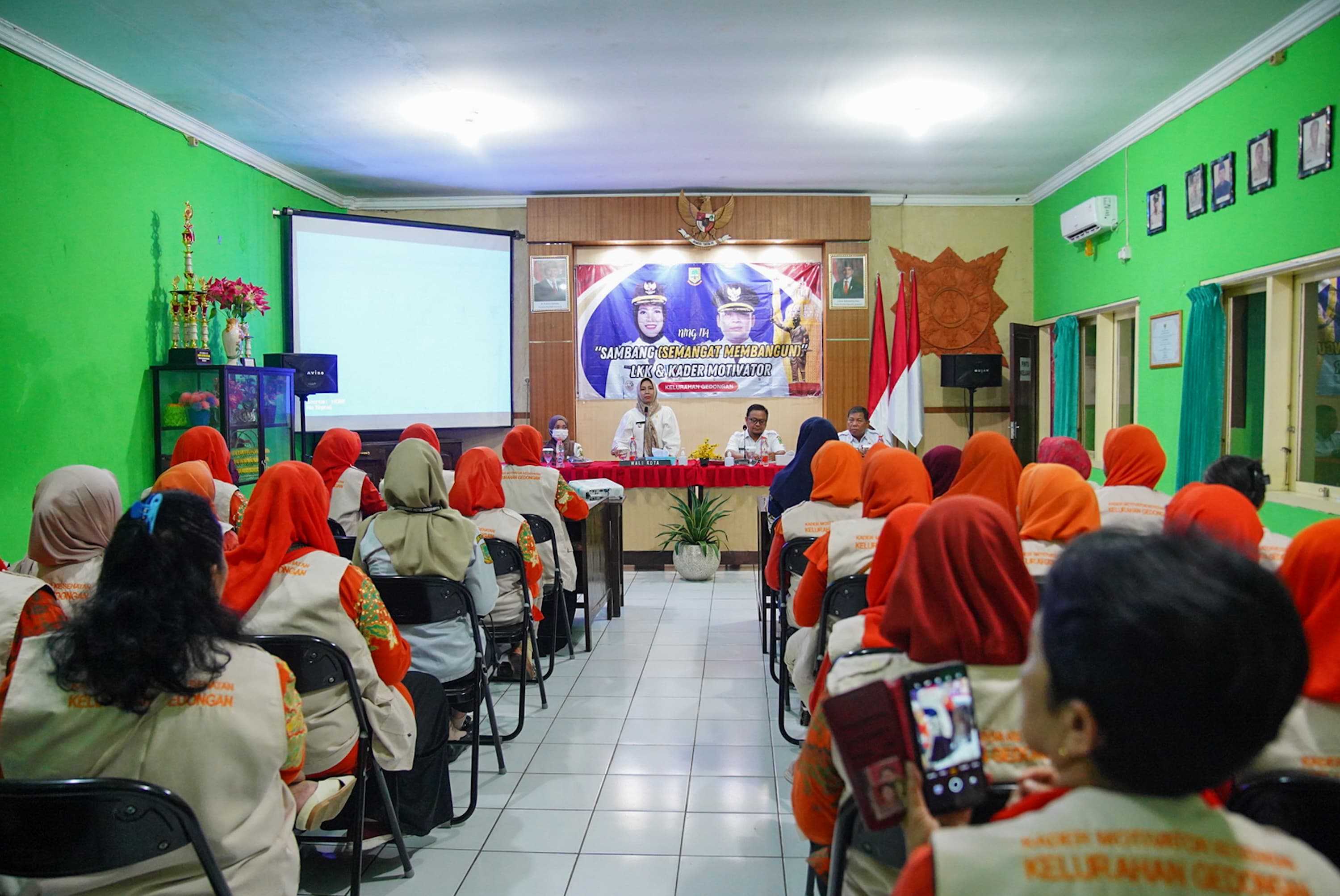 gambar utama