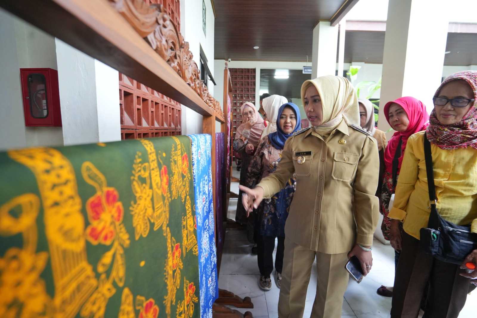 gambar utama