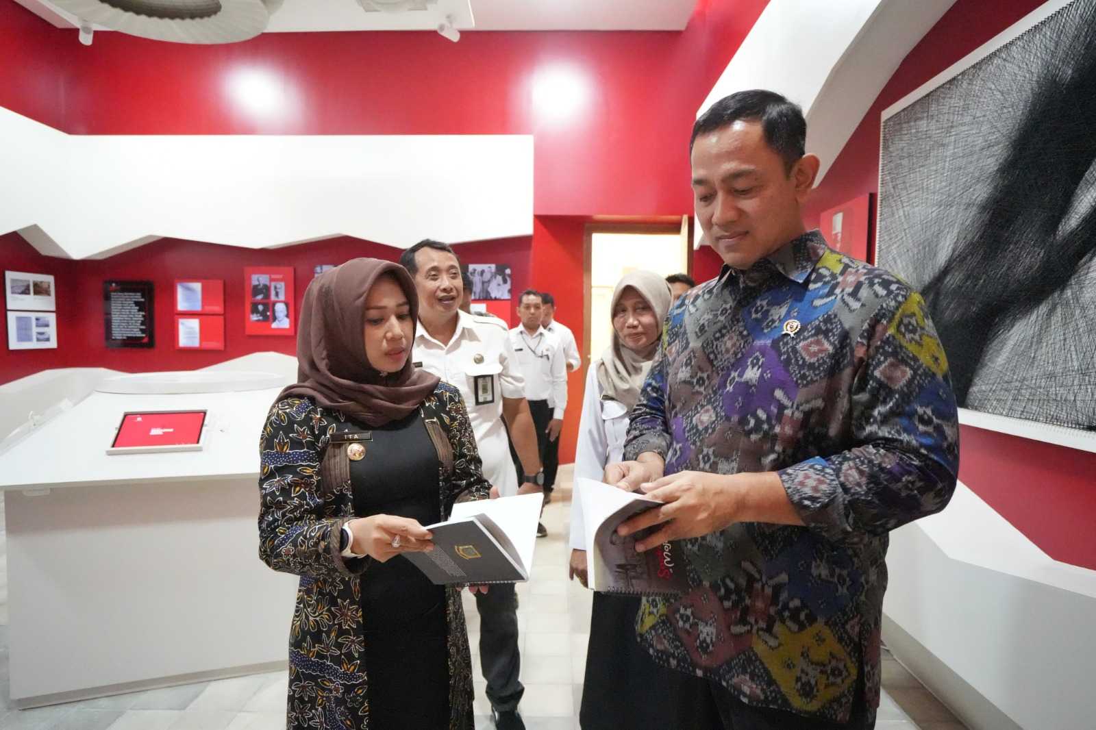 gambar utama