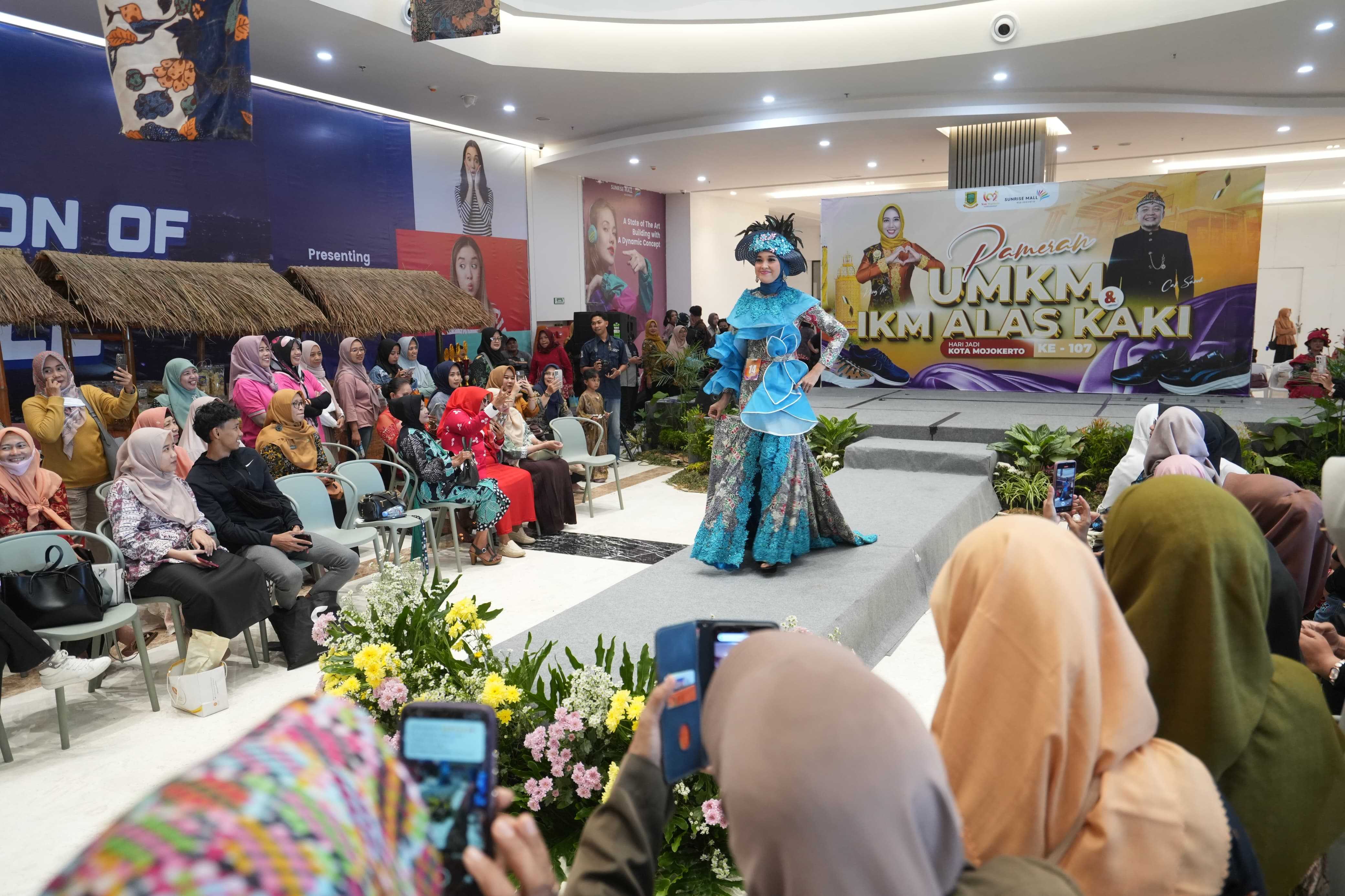 gambar utama