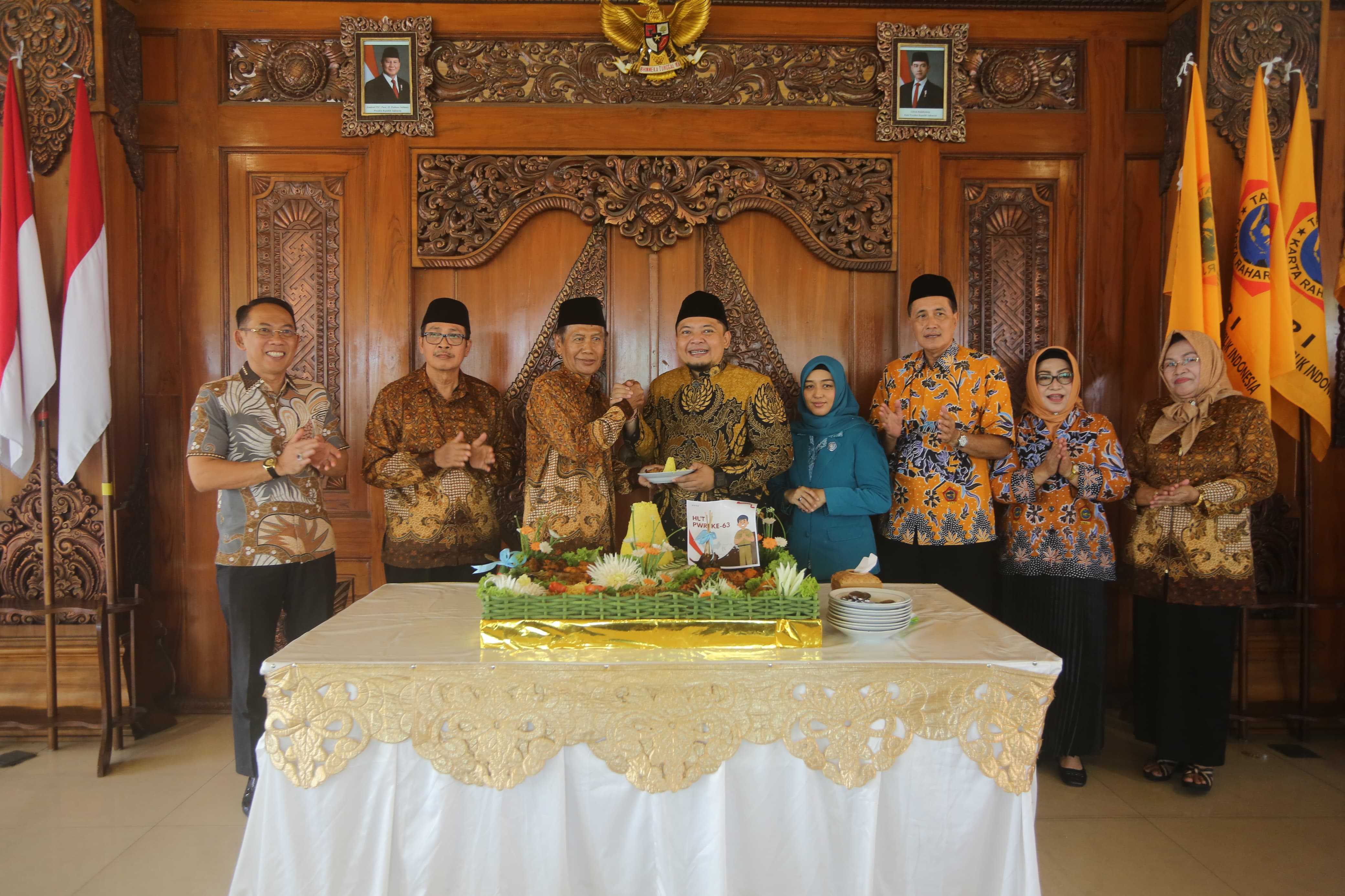 gambar utama