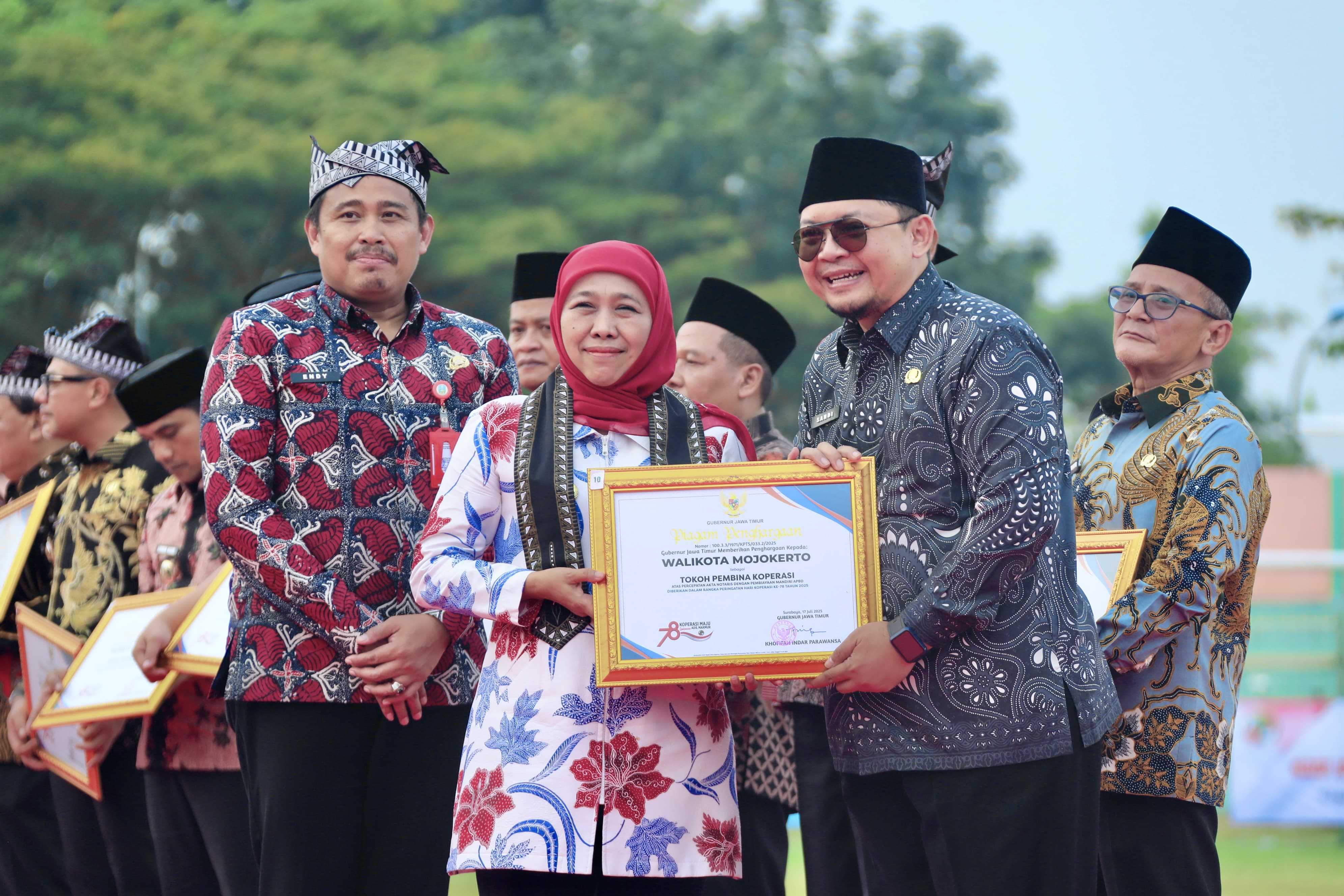gambar utama