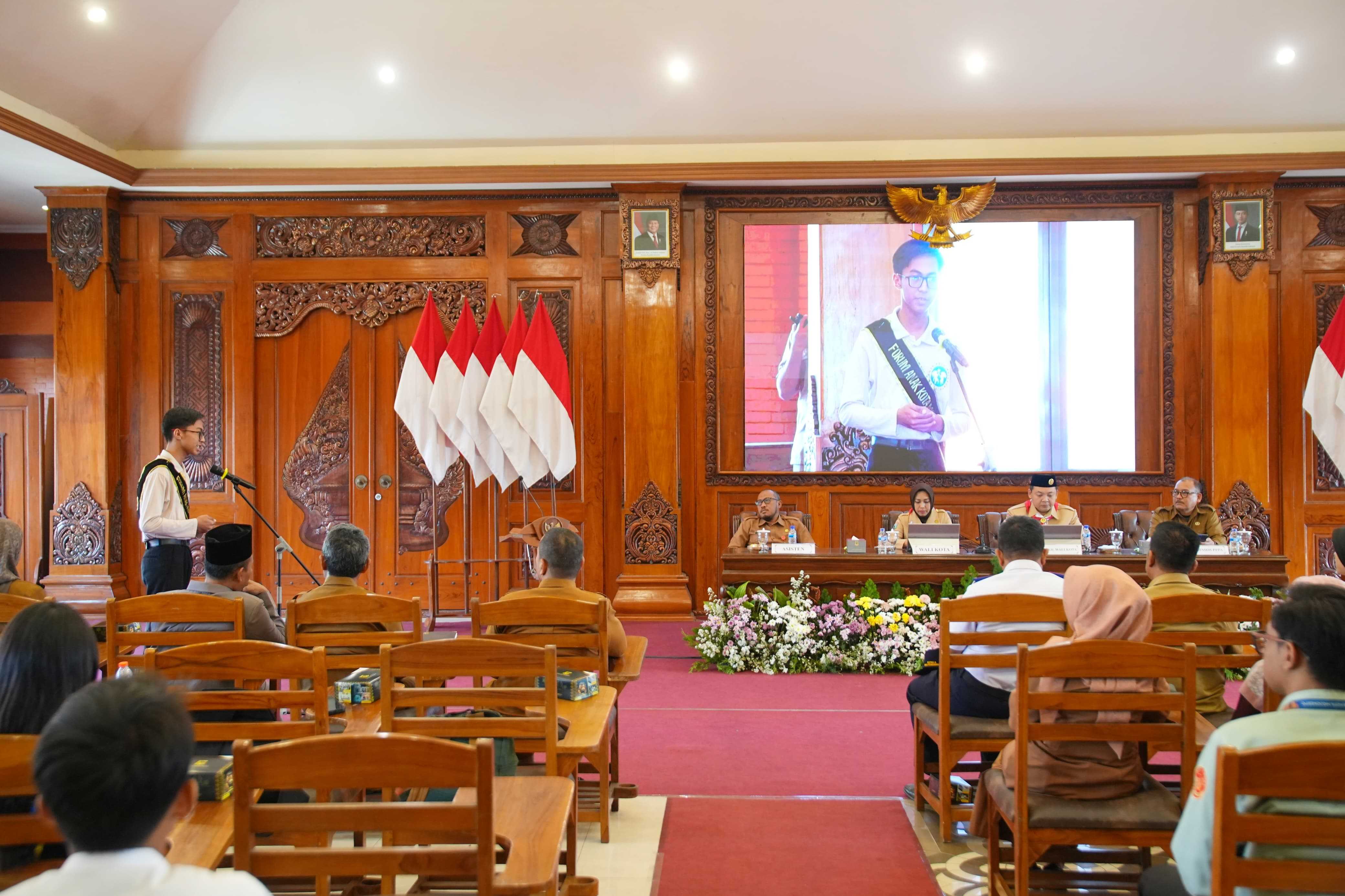 gambar utama