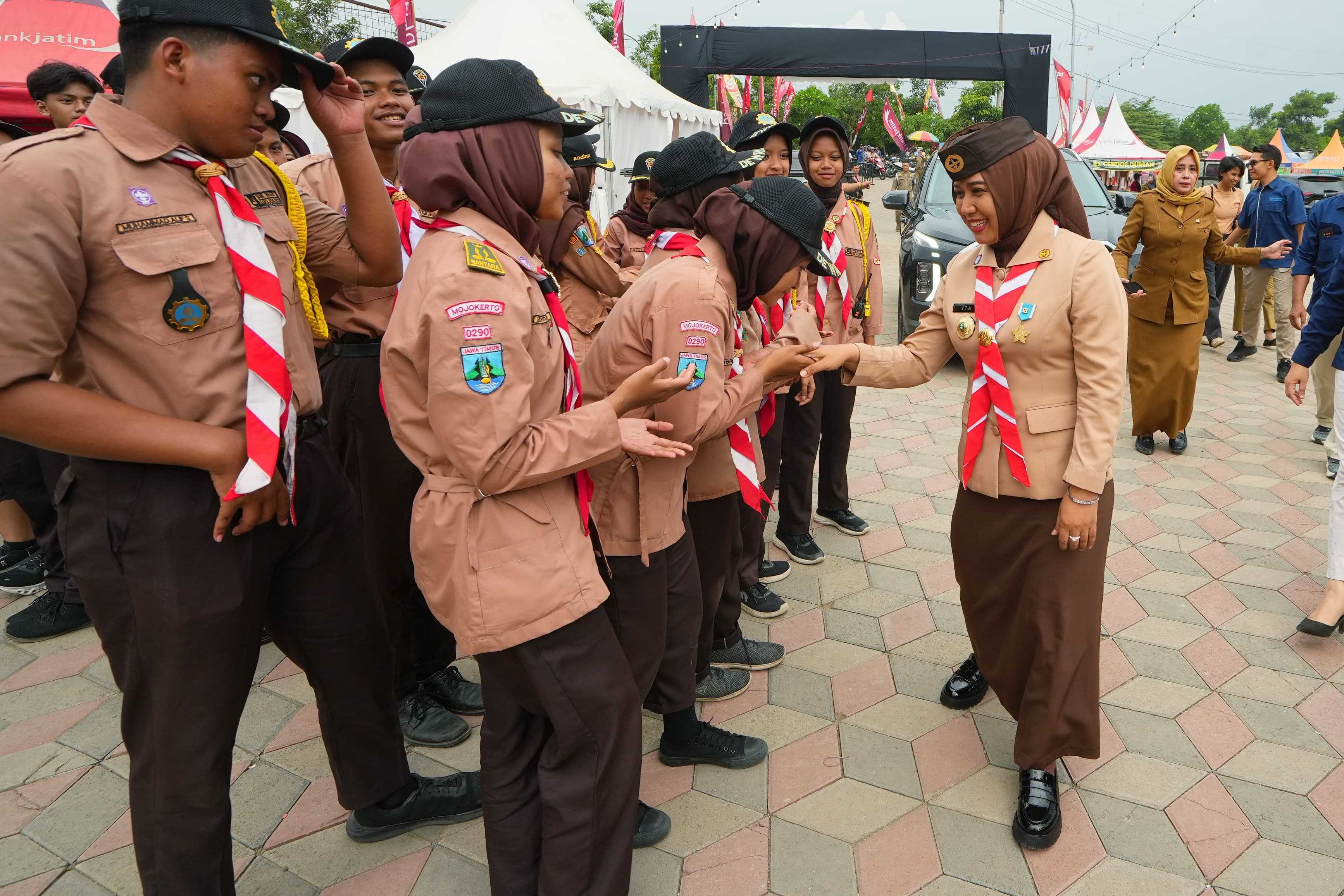 gambar utama