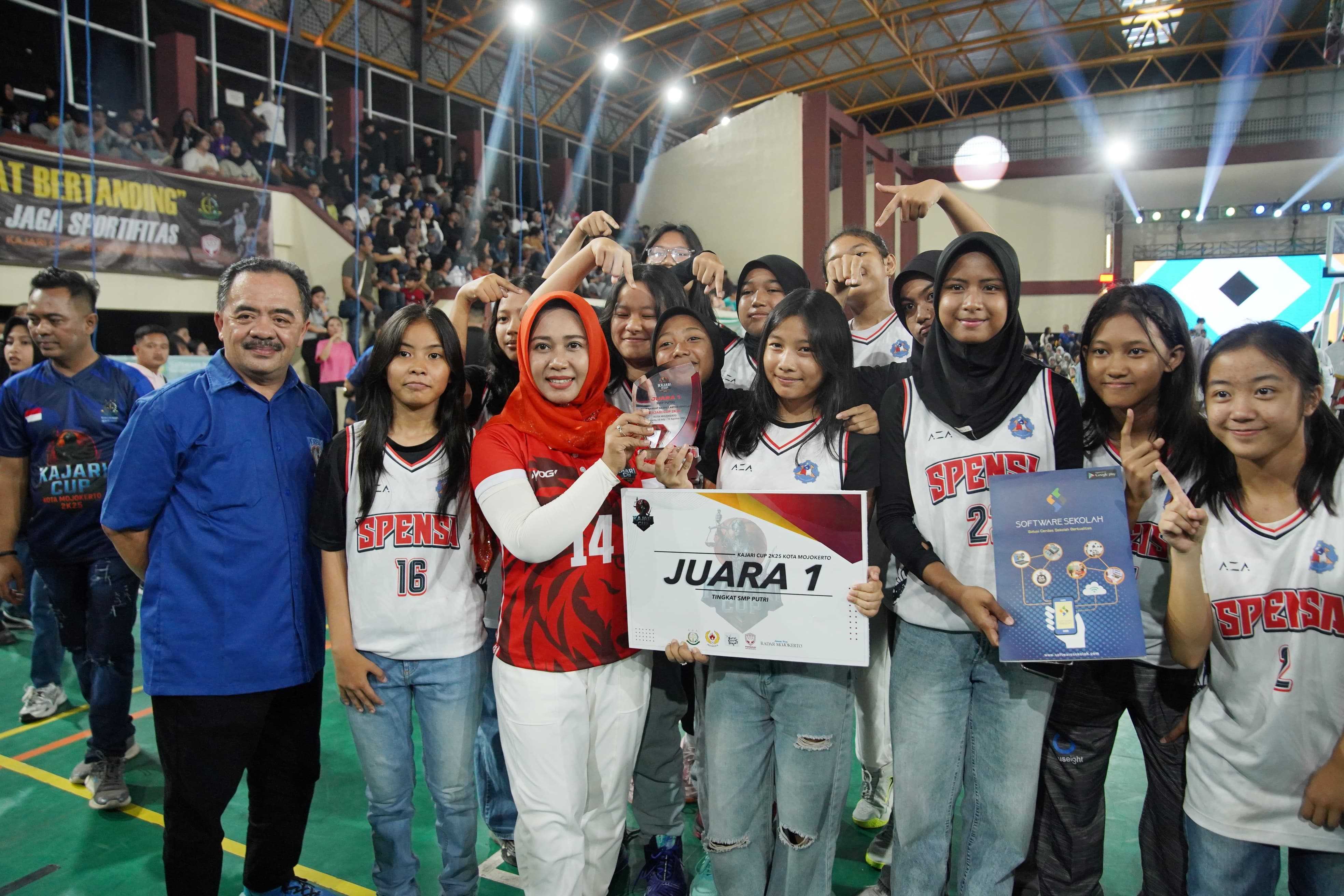 gambar utama