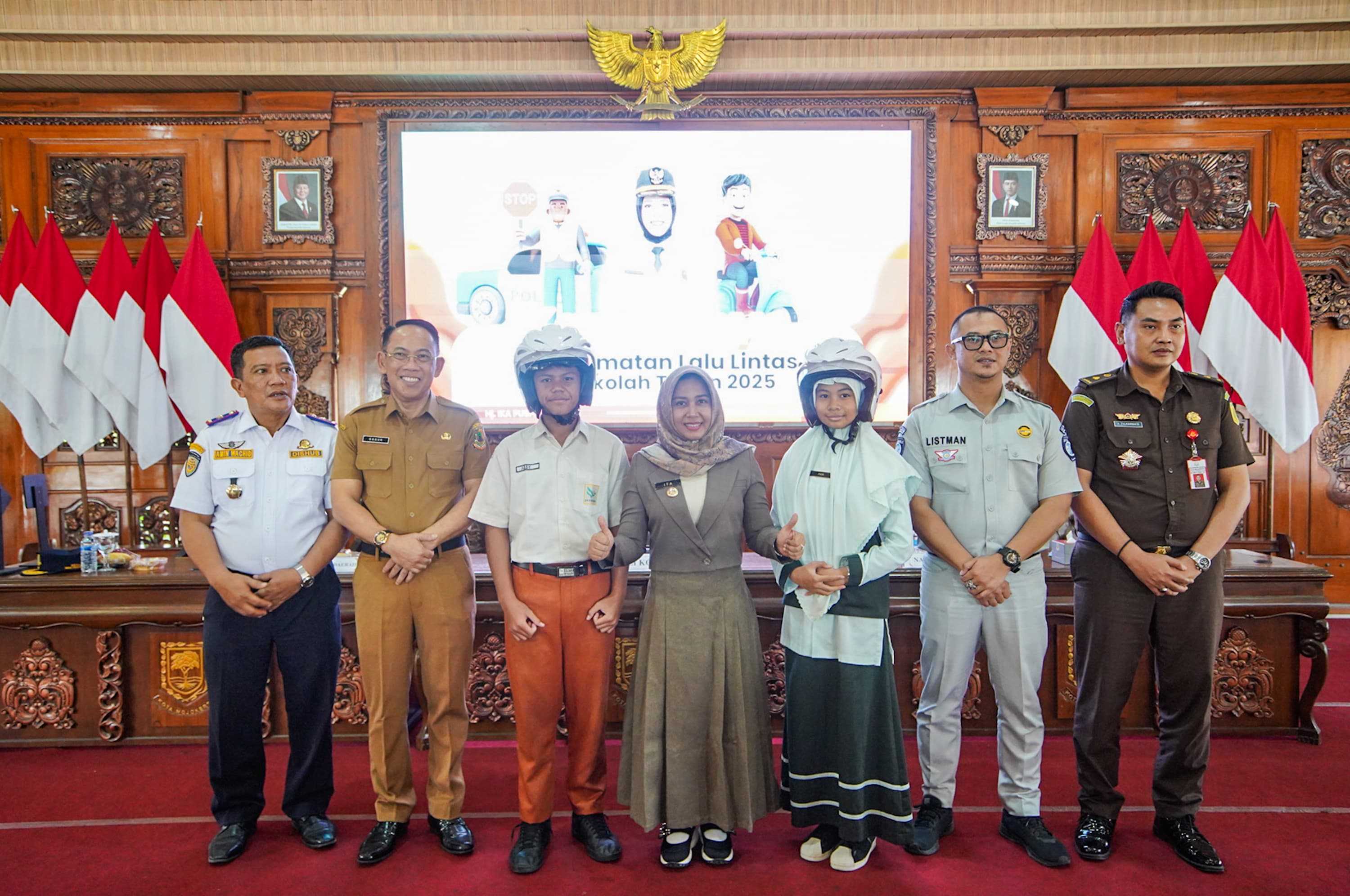gambar utama