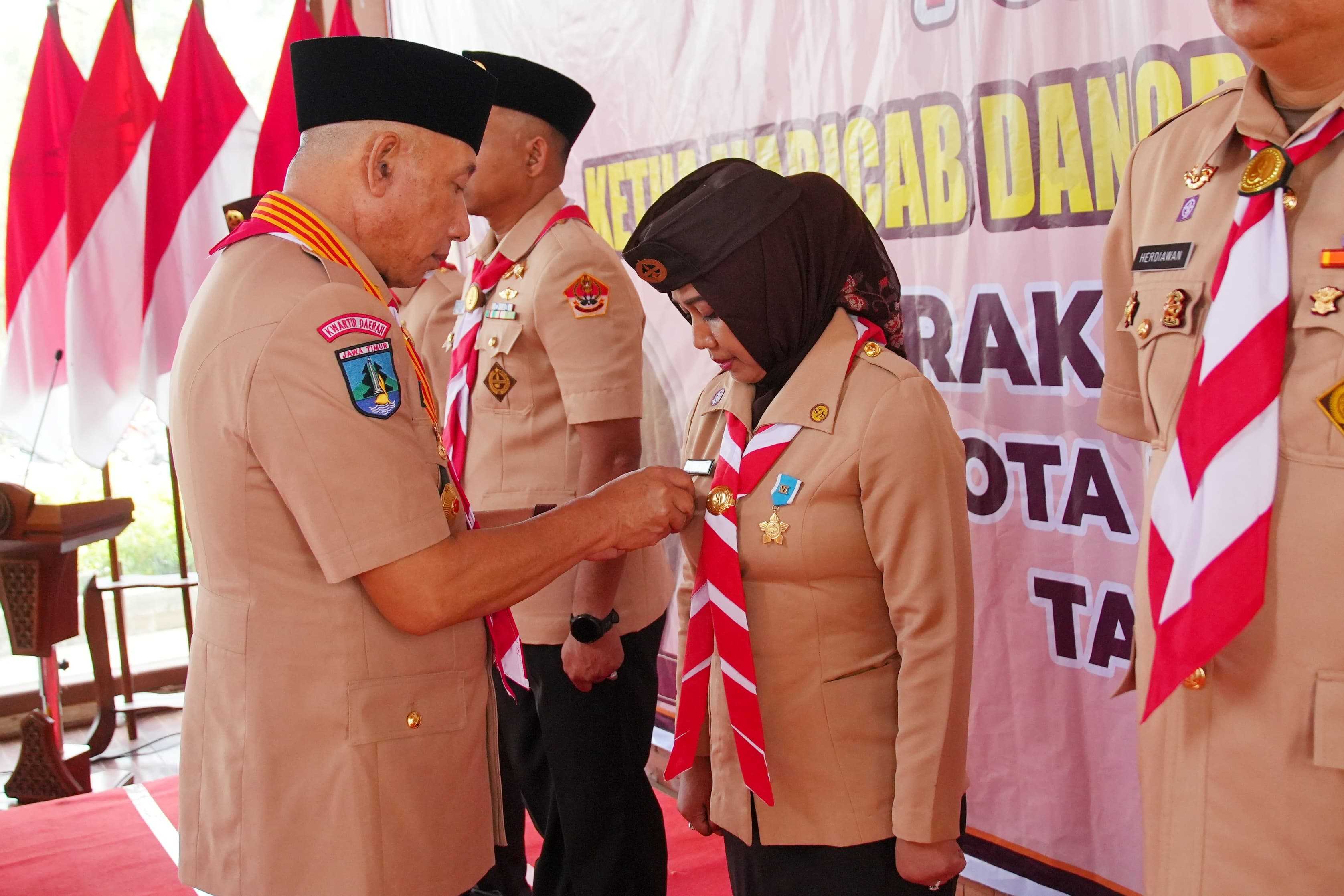 gambar utama