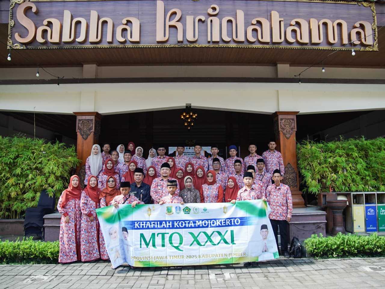 gambar utama