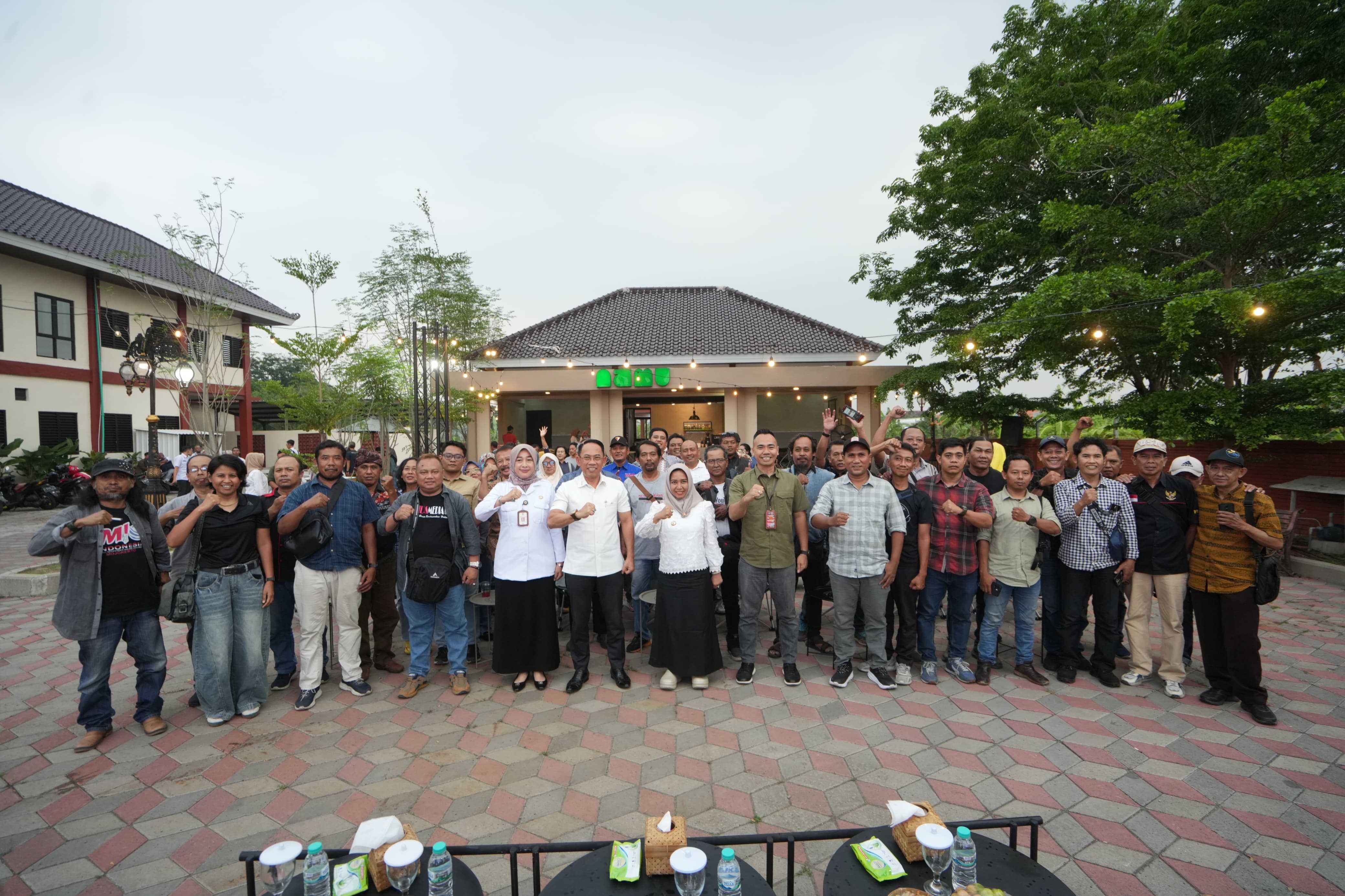 gambar utama