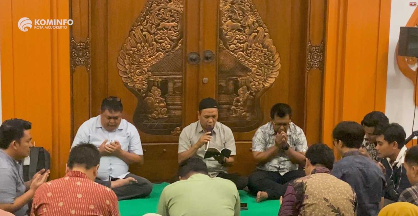 gambar utama