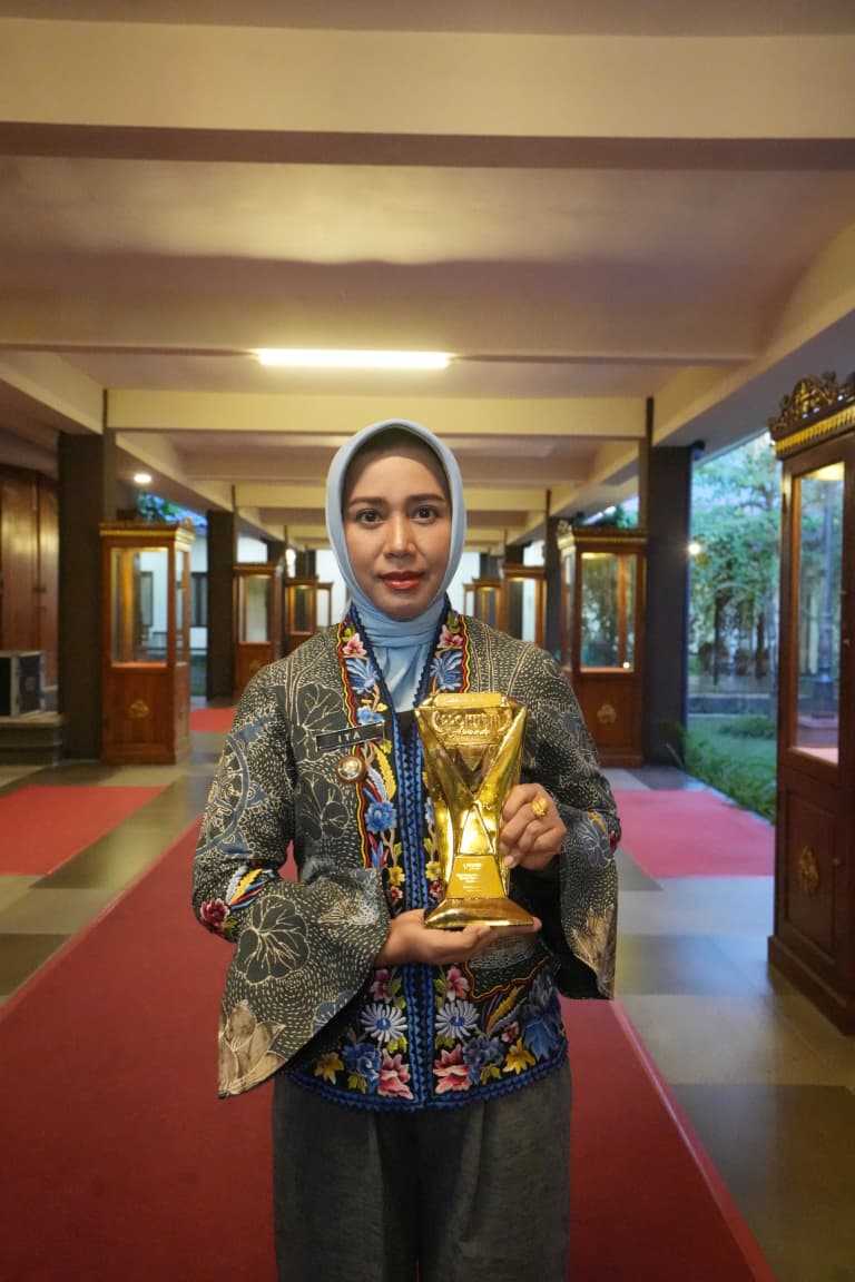 gambar utama